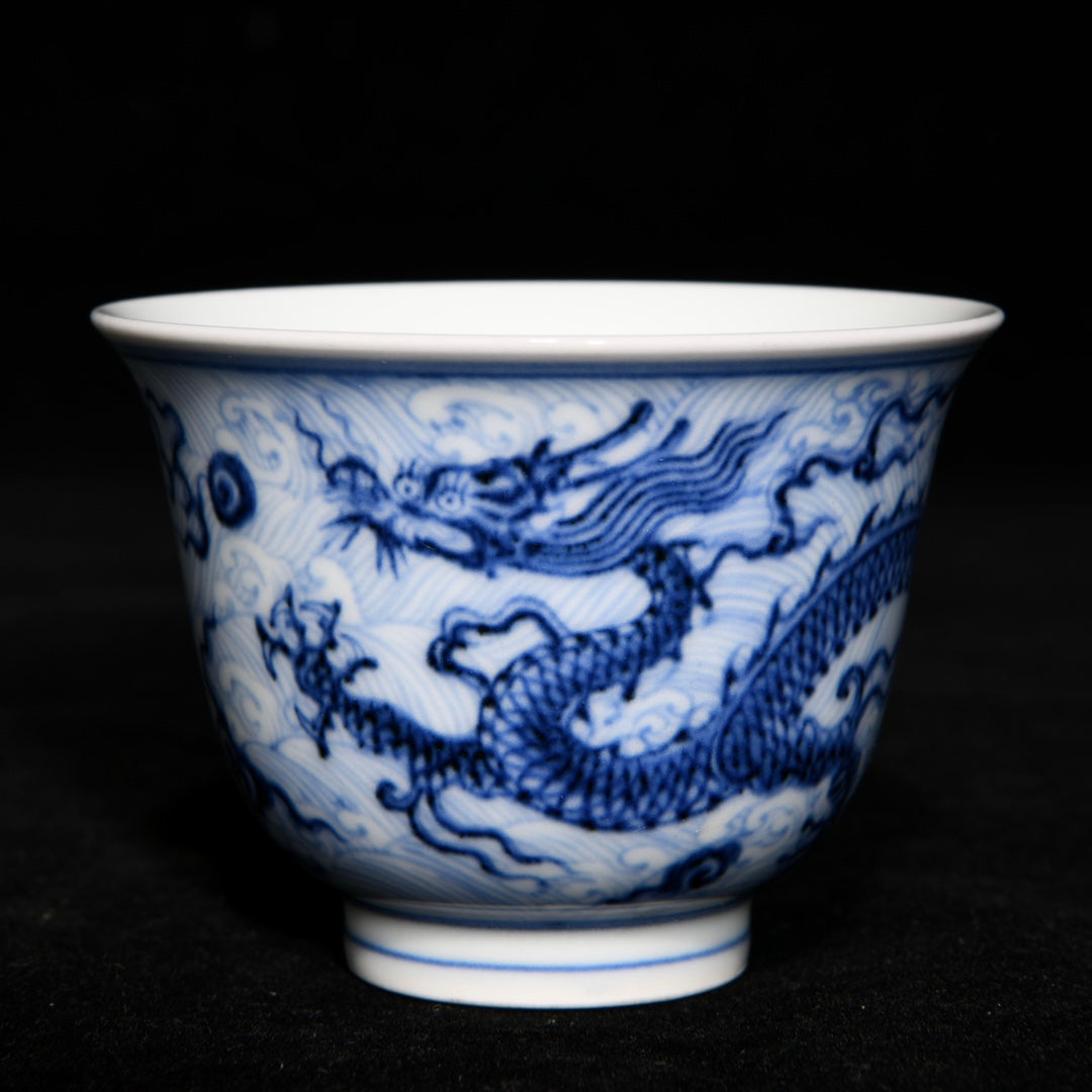A1661 A Pair Chinese Blue And White Porcelain Fortune Dragon Design Cups