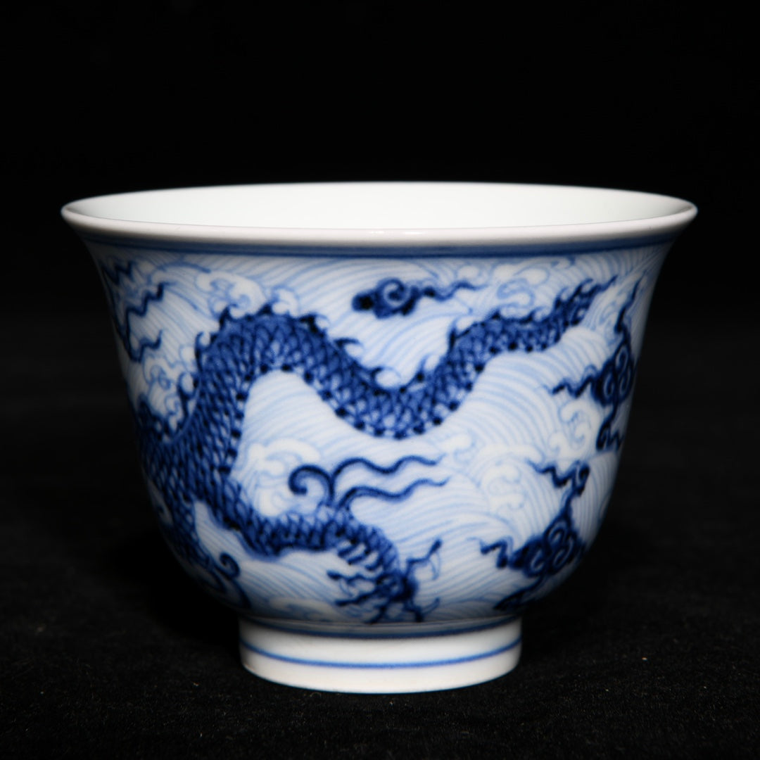 A1661 A Pair Chinese Blue And White Porcelain Fortune Dragon Design Cups