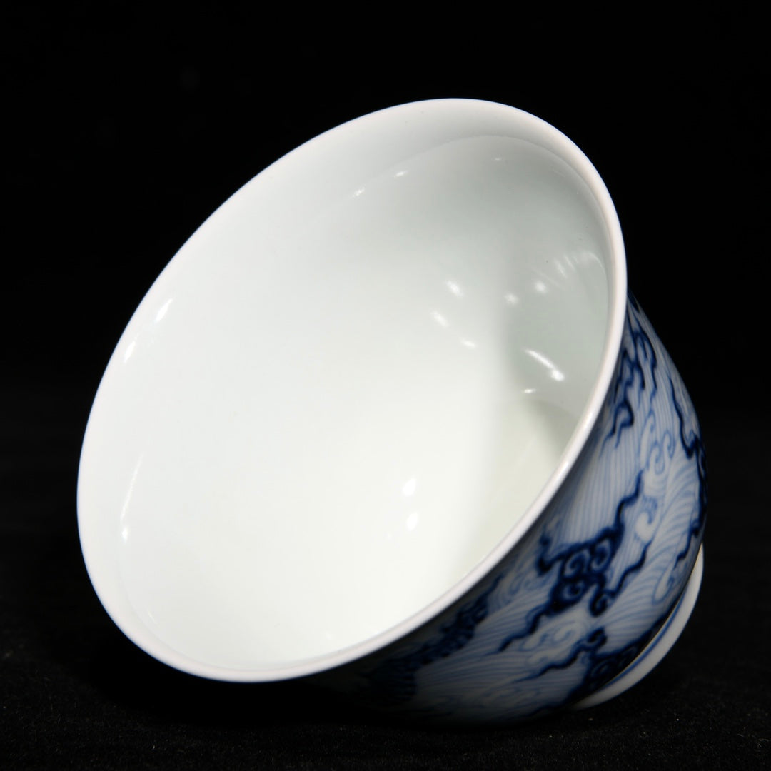 A1661 A Pair Chinese Blue And White Porcelain Fortune Dragon Design Cups