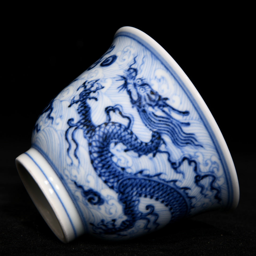 A1661 A Pair Chinese Blue And White Porcelain Fortune Dragon Design Cups