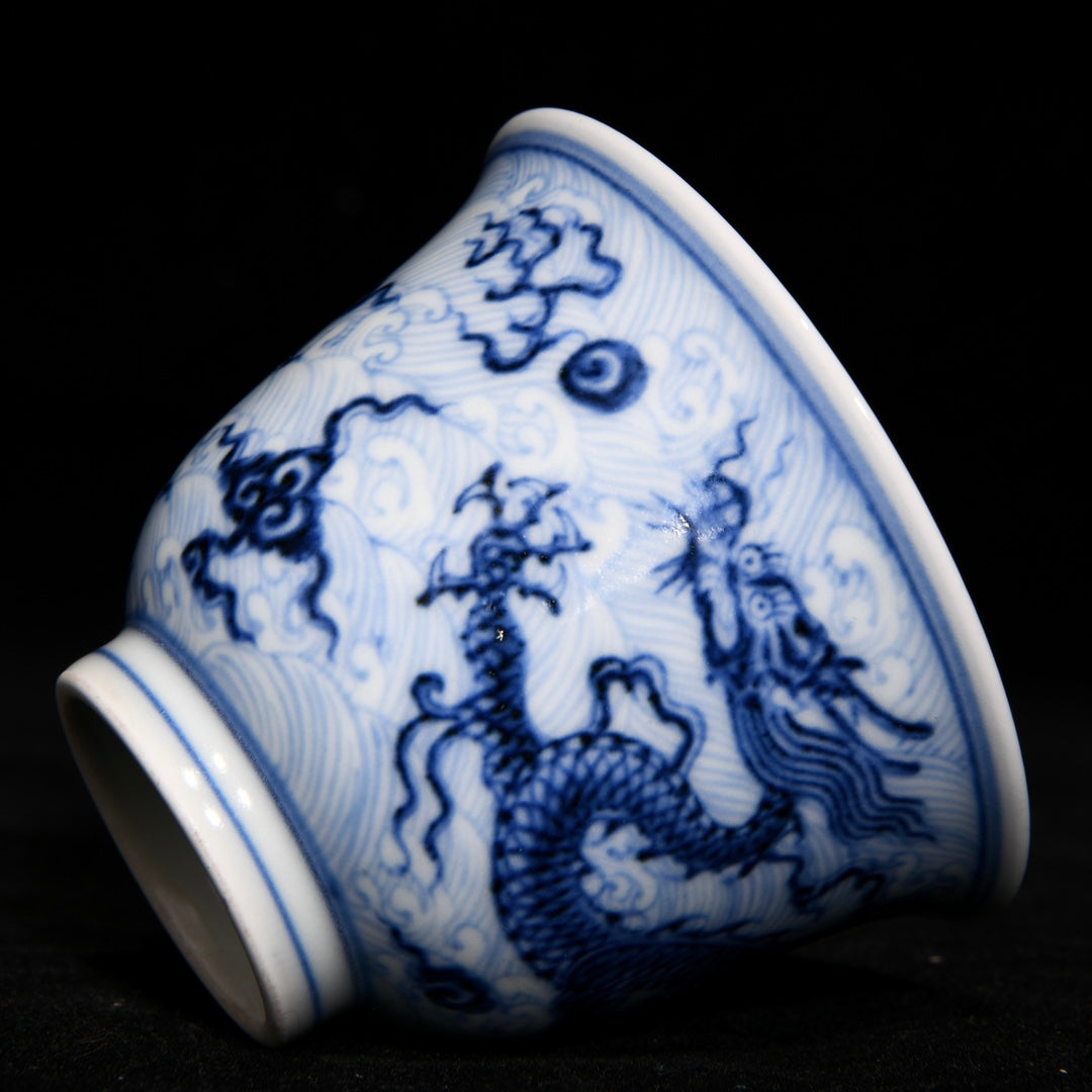 A1661 A Pair Chinese Blue And White Porcelain Fortune Dragon Design Cups