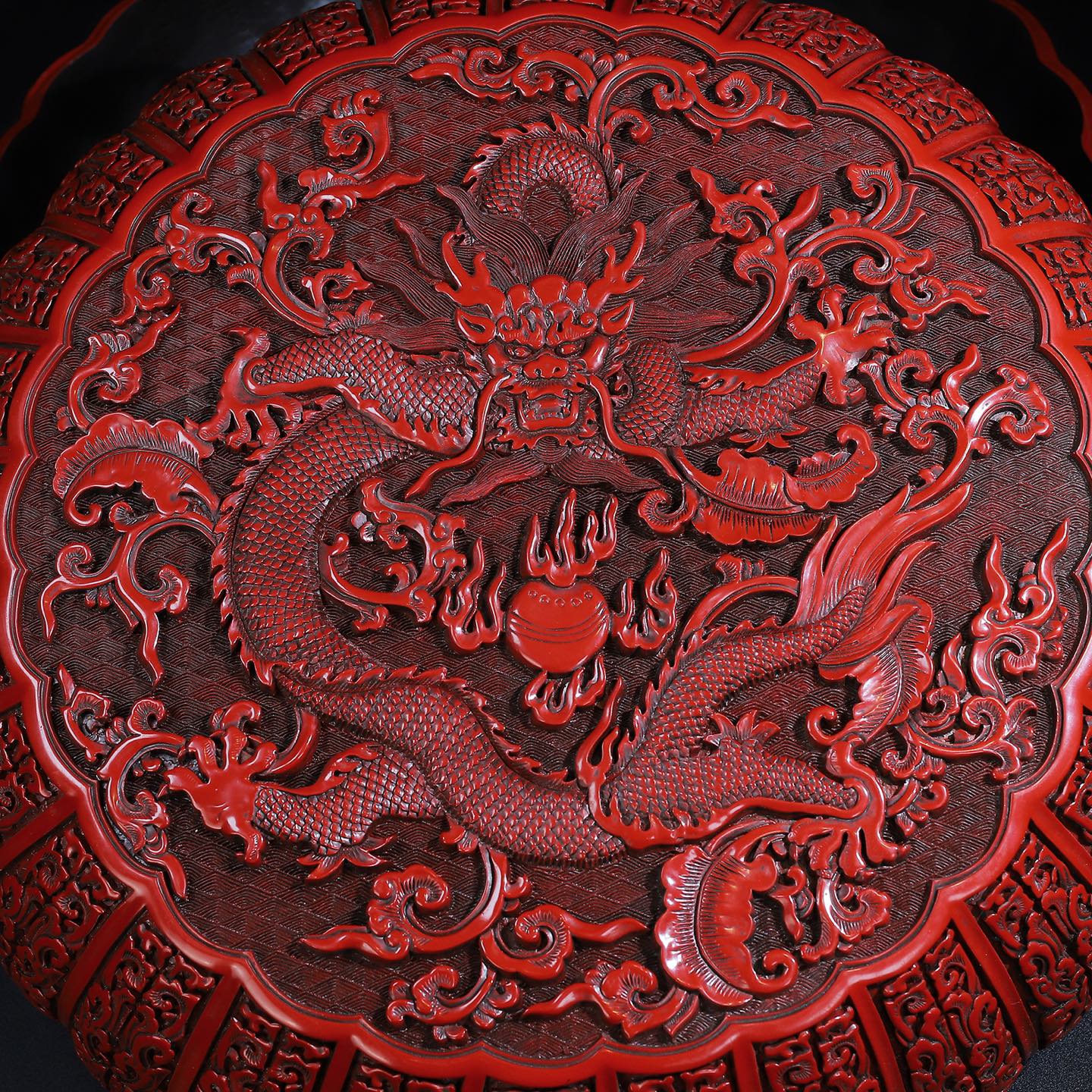 A1666 Chinese Red Lacquerware Low Relief Fortune Dragon Jewellery Box