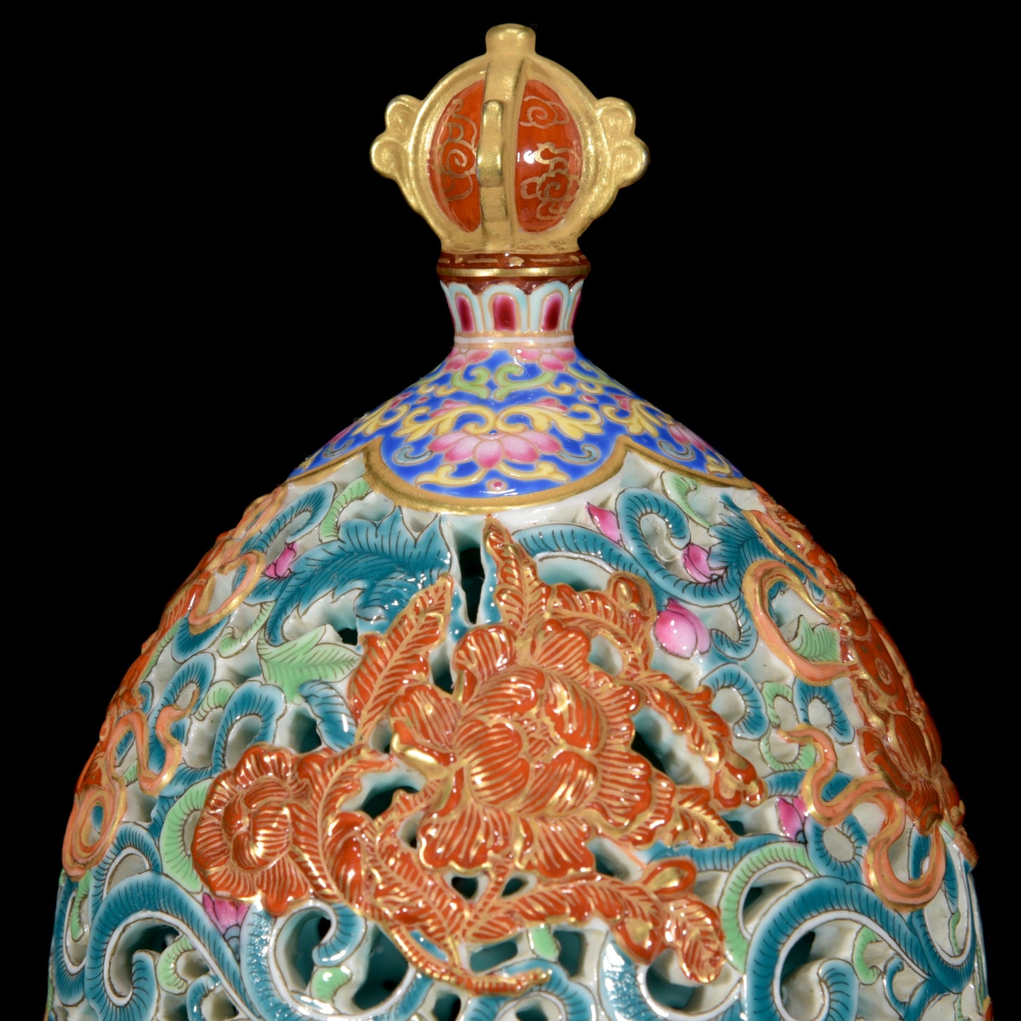 A1677 Chinese Qing Dynasty Gilt Gold Famille Rose Lotus Leaf & Lotus Flower Porcelain Incense Burner