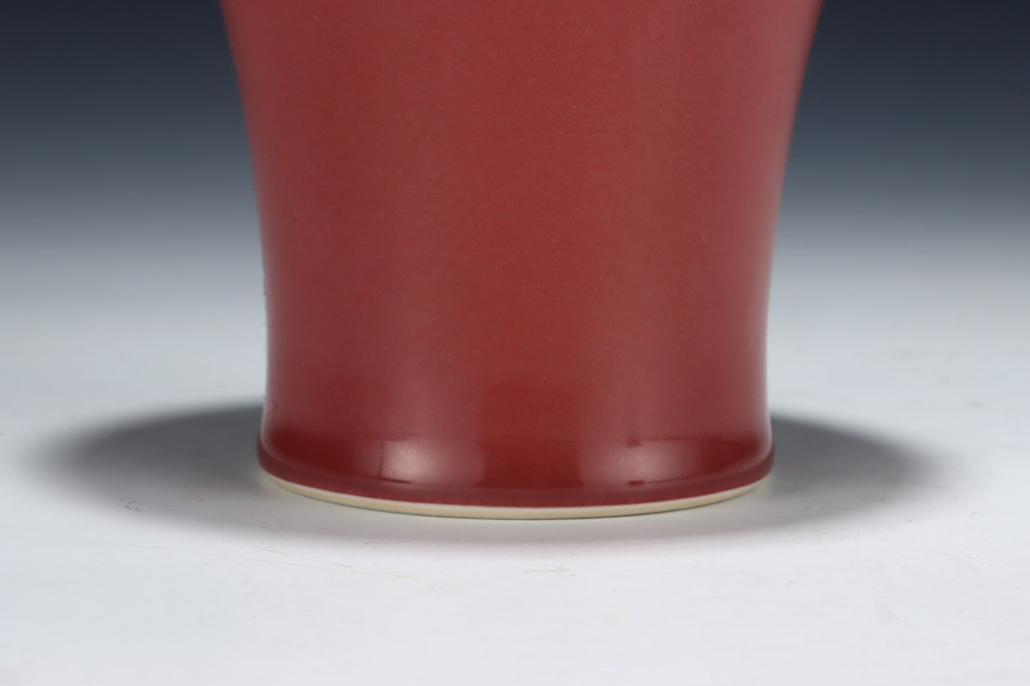 A1682 Chinese Red Glaze Porcelain Pot