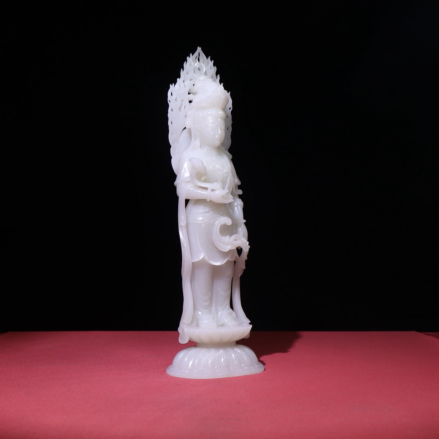 A1702 High Quality Chinese White Hetian Jade Carved Kwan-yin Statue