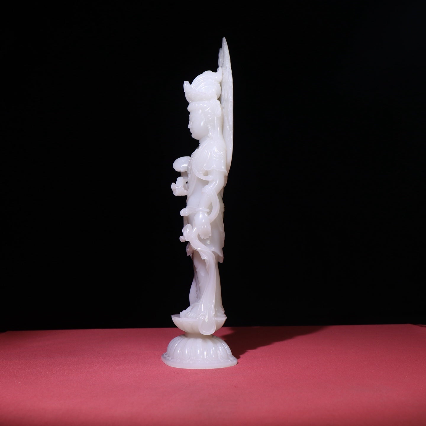 A1702 High Quality Chinese White Hetian Jade Carved Kwan-yin Statue