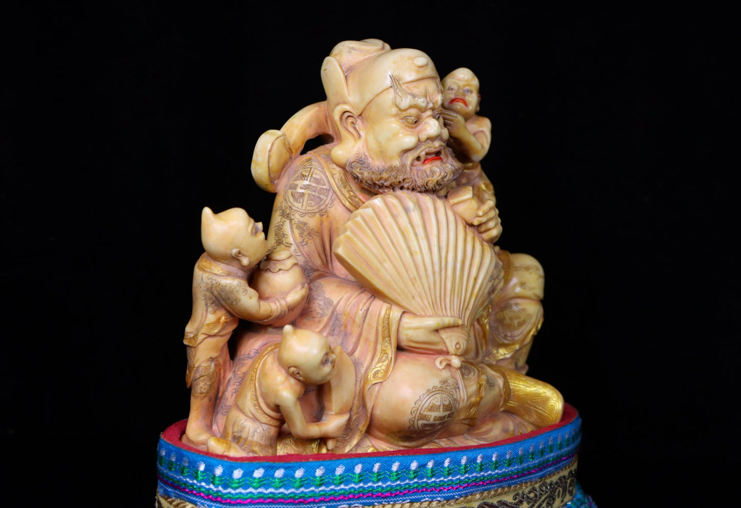 A1711 Superb Old Chinese Shoushan Stone Carved Heavenly Ghostcatcher Statue