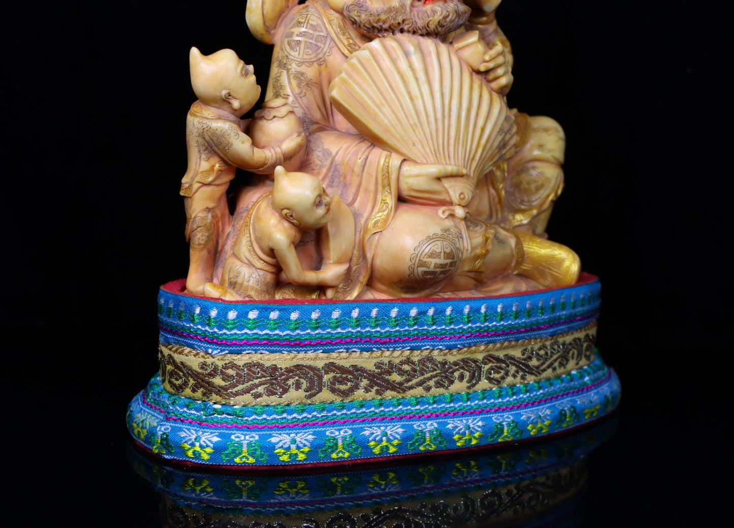 A1711 Superb Old Chinese Shoushan Stone Carved Heavenly Ghostcatcher Statue