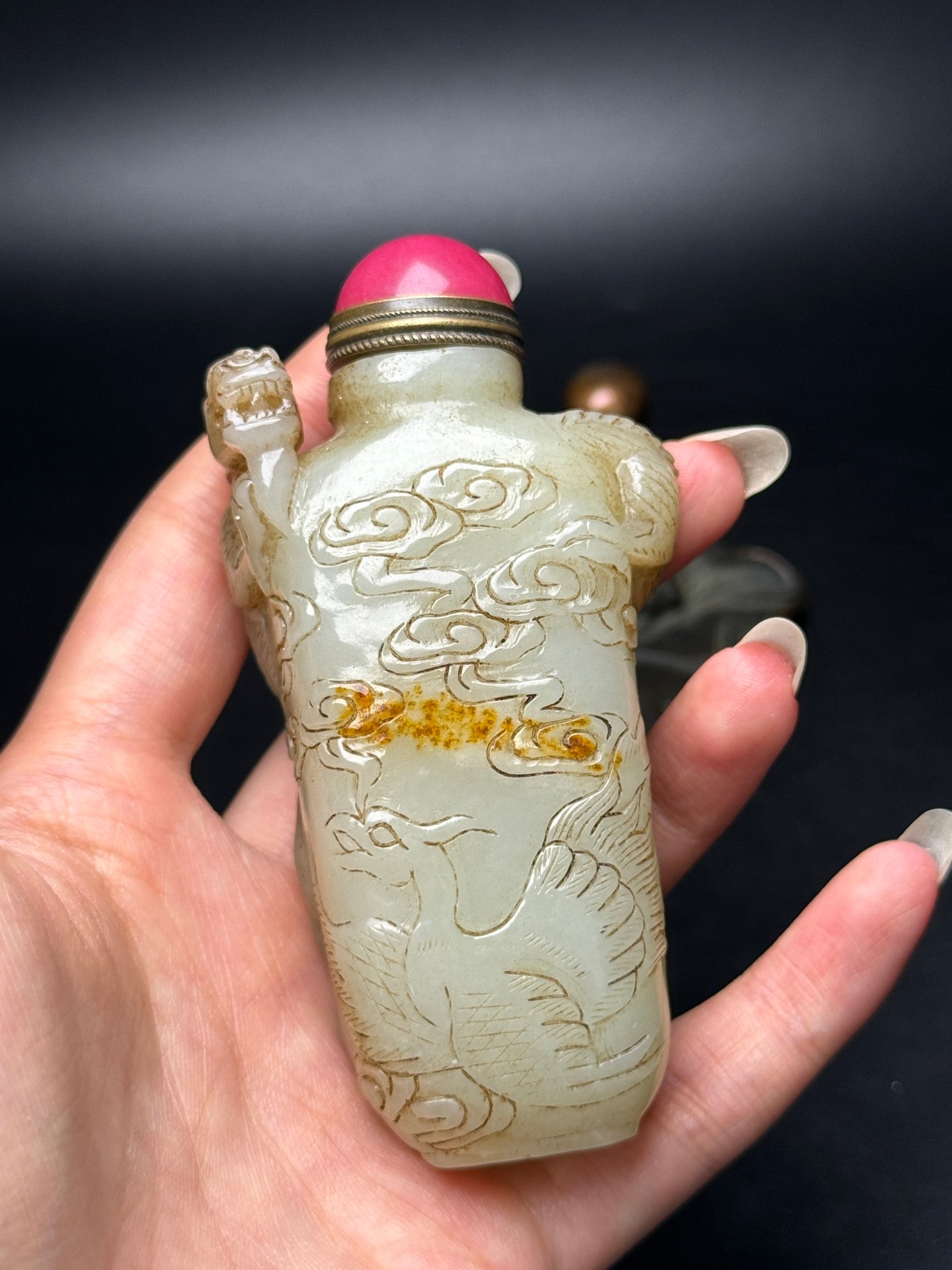 A1712 Vintage Chinese Hetian Jade High Relief Dragon Snuff Bottle