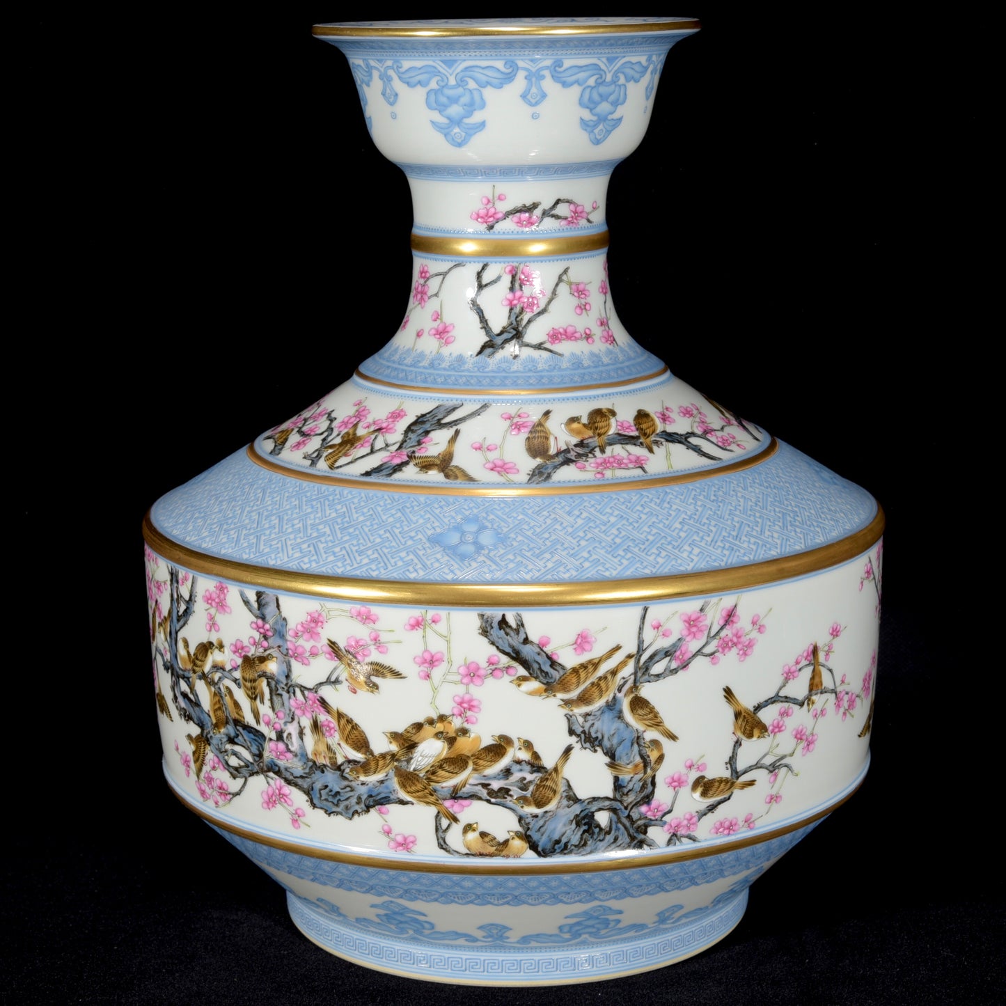 A1713 Chinese Qing Dynasty Gilt Edge Famille Rose Plum Flower & Magpie Design Porcelain Vase