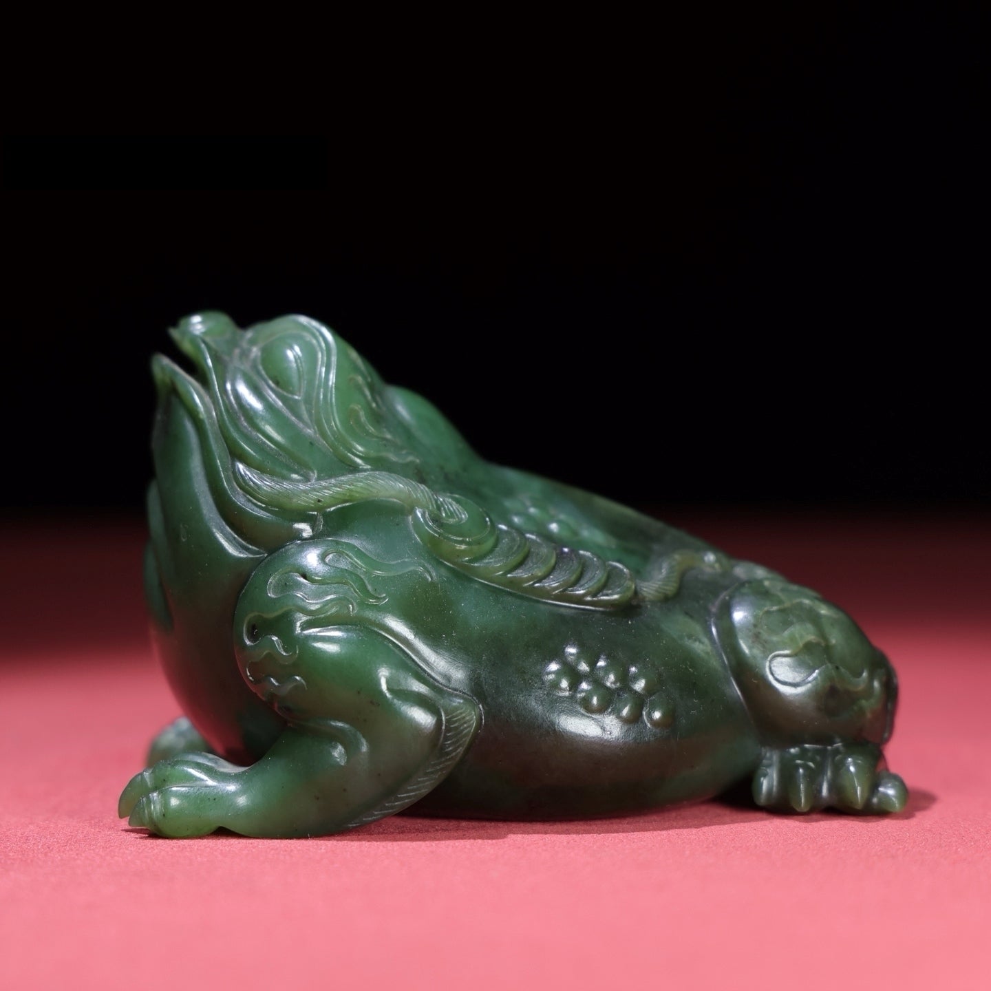 A1722 Superb Chinese Green Hetian Jade Fortune Toad Statue