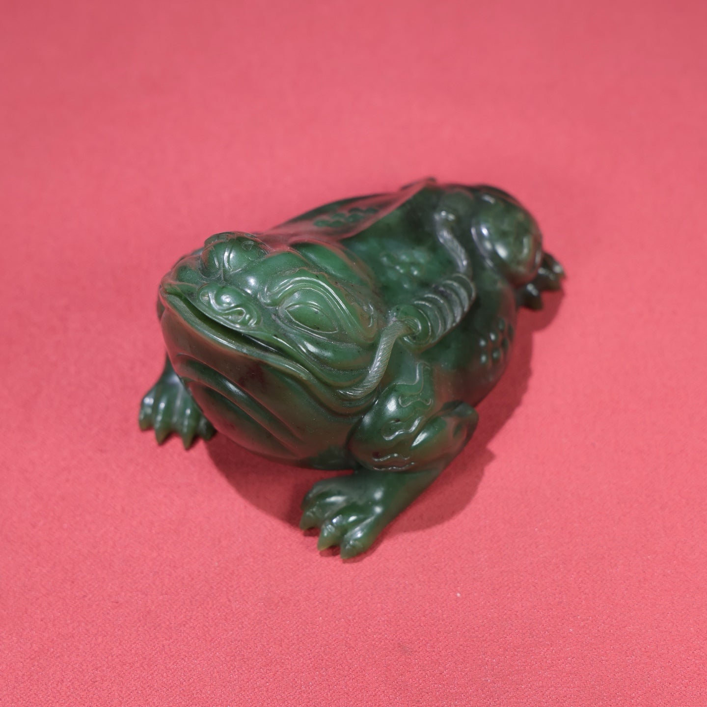 A1722 Superb Chinese Green Hetian Jade Fortune Toad Statue