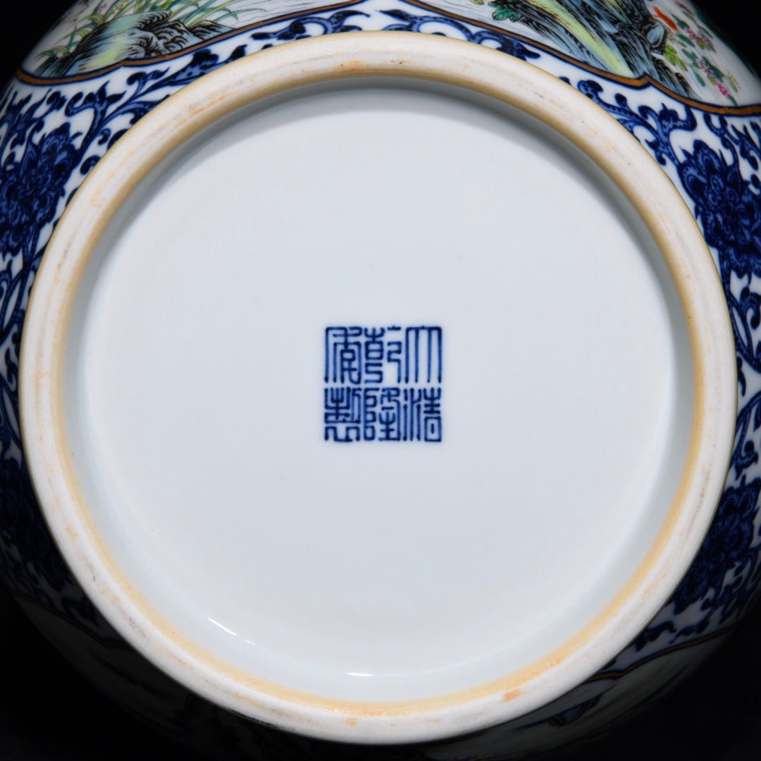 A1732 Chinese Qing Dynasty Blue And White Porcelain Pine Tree & Crane Design Porcelain Vase