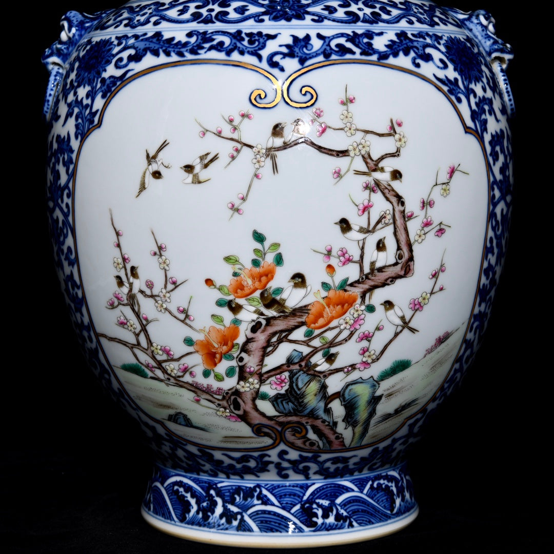 A1732 Chinese Qing Dynasty Blue And White Porcelain Pine Tree & Crane Design Porcelain Vase