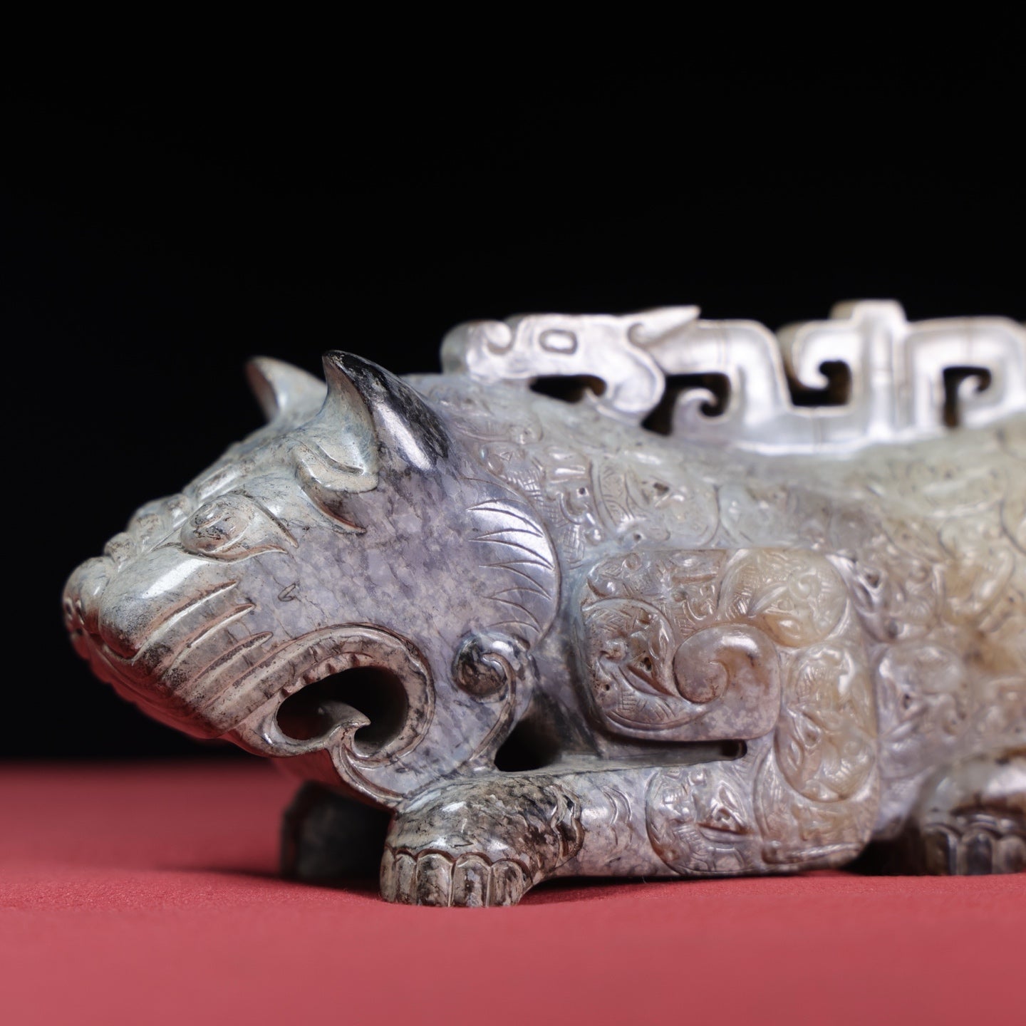 A1751 Superb Old Chinese Hetian Jade Carved Tiger Statue