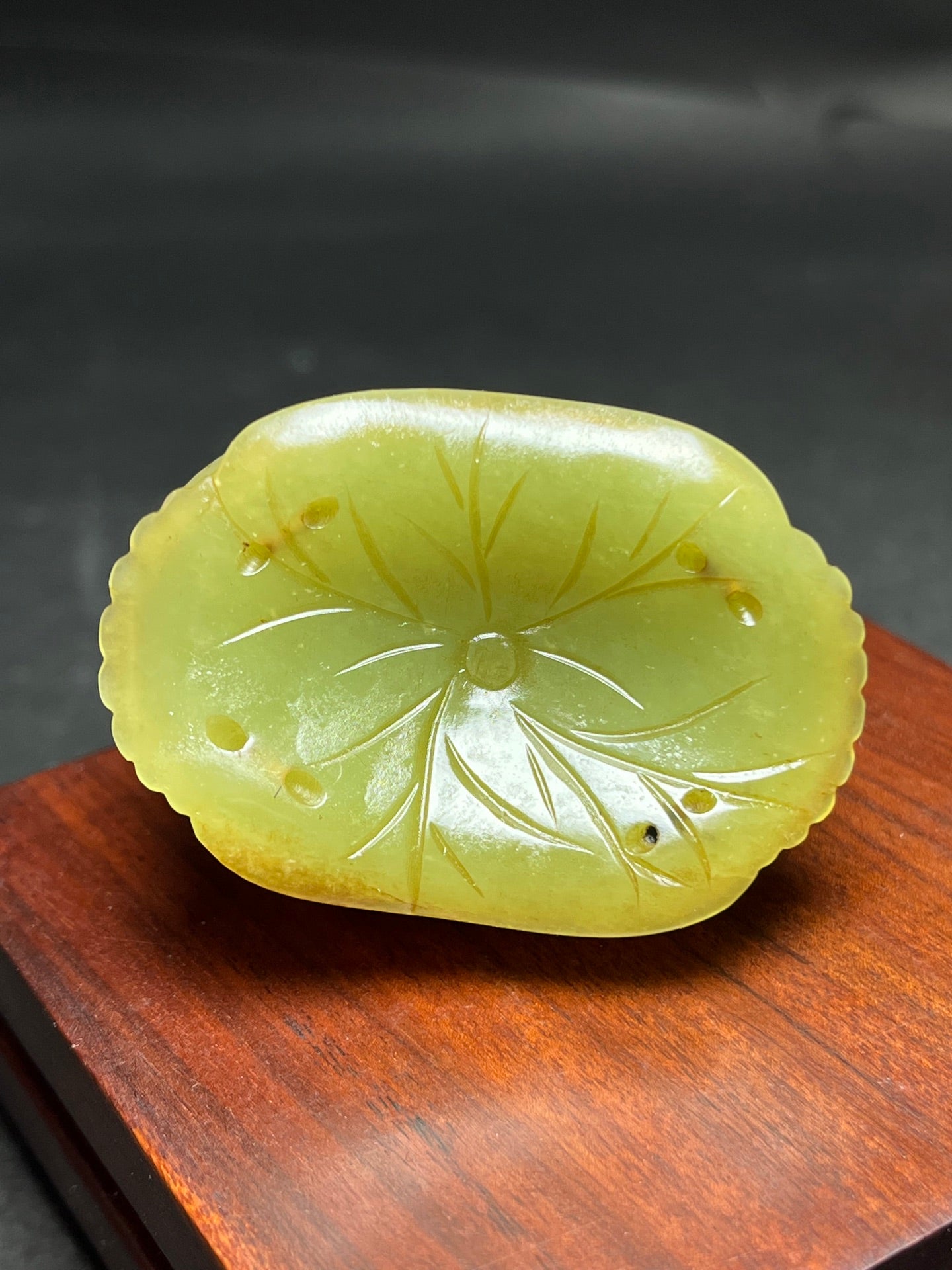 A1807 Vintage Chinese Hetian Jade Carved Bird Statue