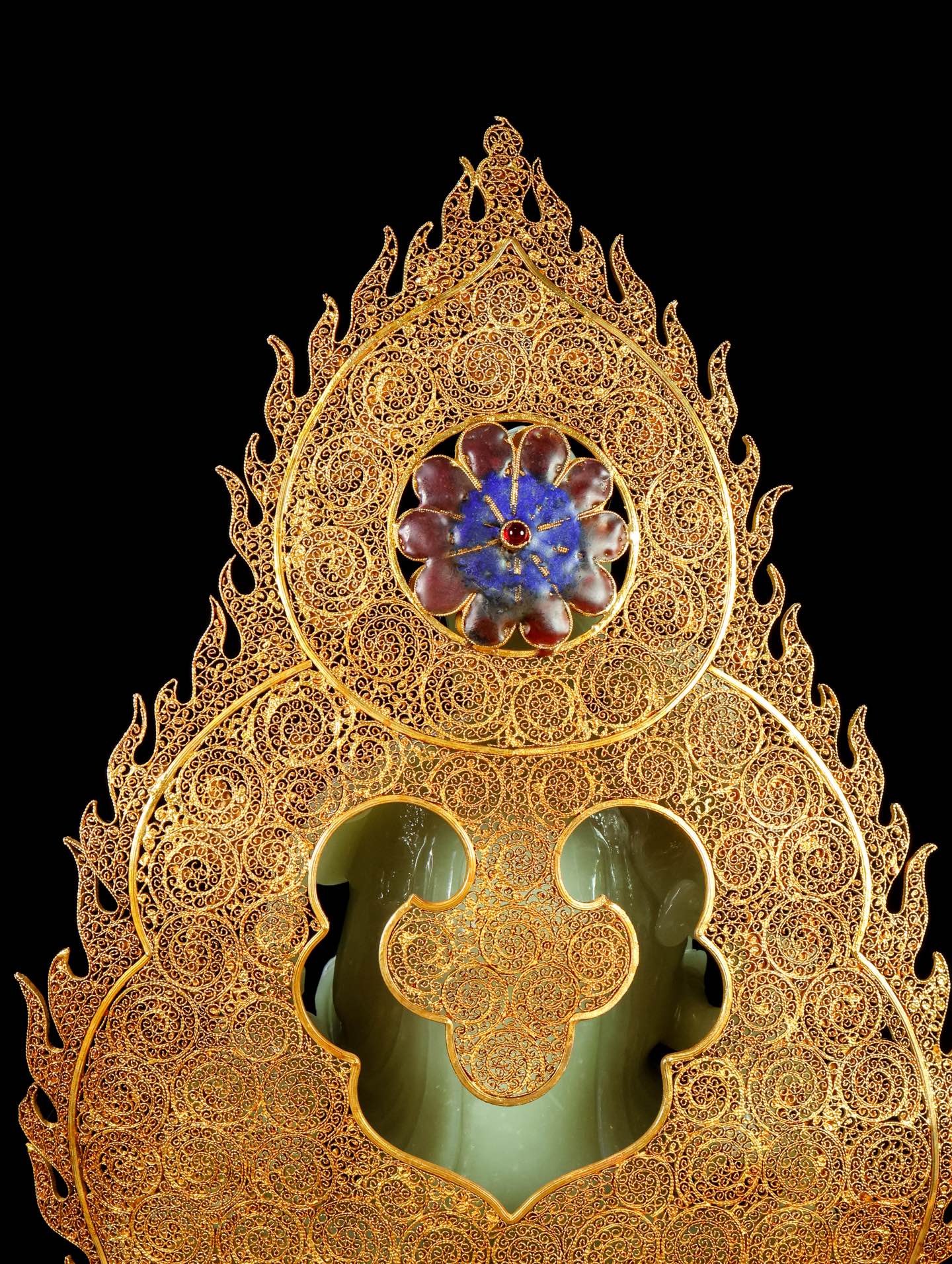 A1811 Exquisite Chinese Gold Wires Enamel Inlay Hetian Jade Lotus Flower Kwan-yin Statue