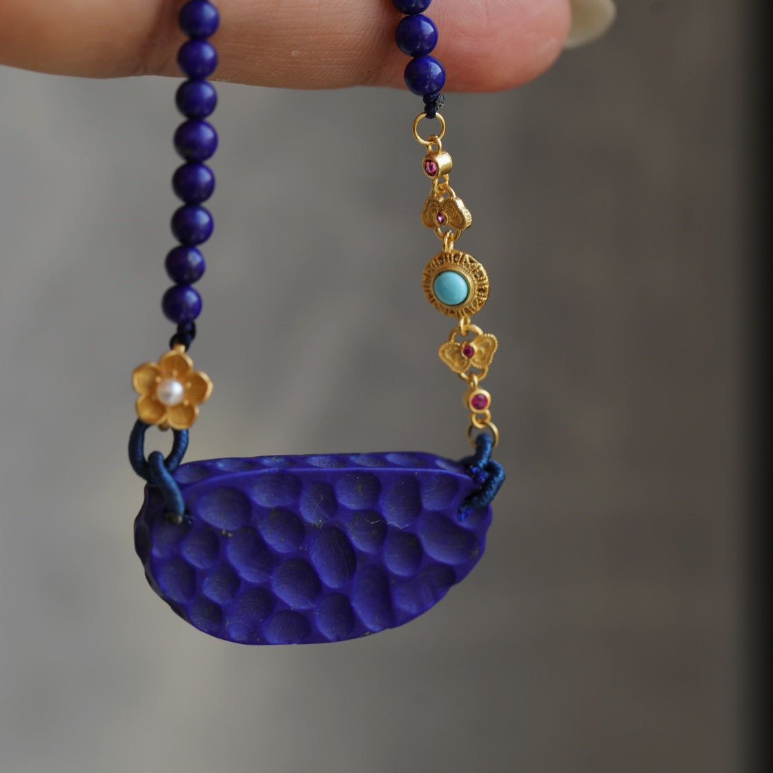 A1816 Beautiful Lapis Lazuli Pendant w Beads Necklace