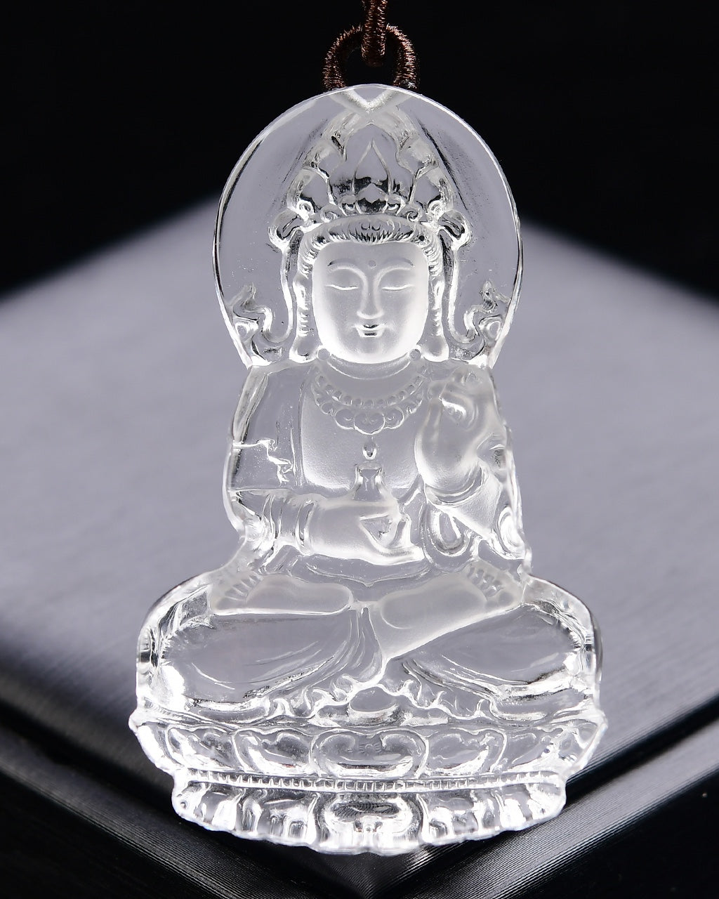A1837 Exquisite White Crystal Carved Kwan-yin Pendant w Hand Woven Necklace
