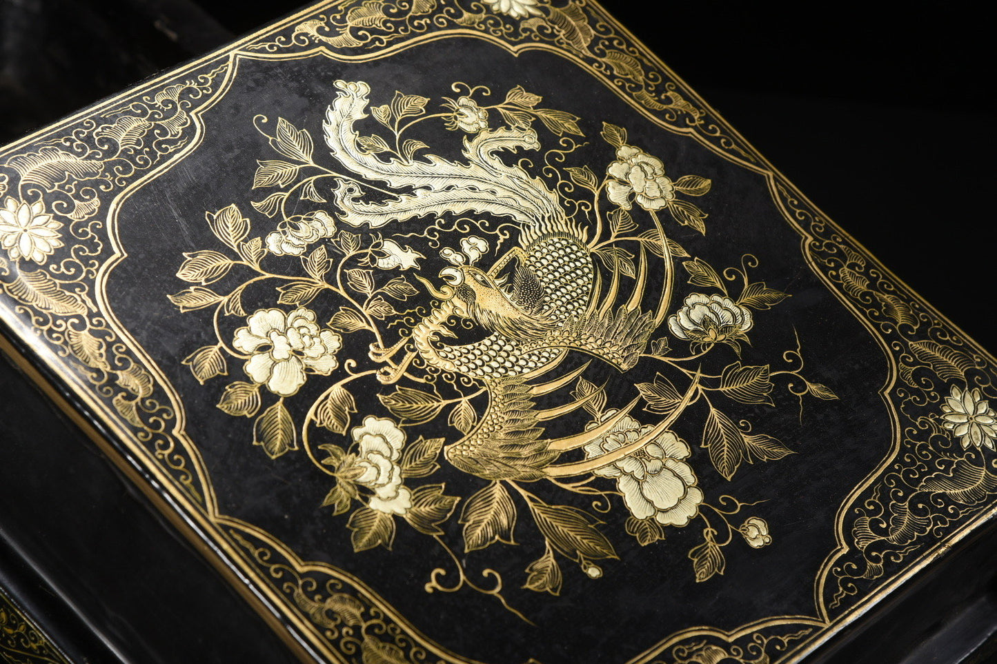 A1840 Chinese Gilt Gold Black Lacquerware Phoenix & Peony Design Jewellery Box