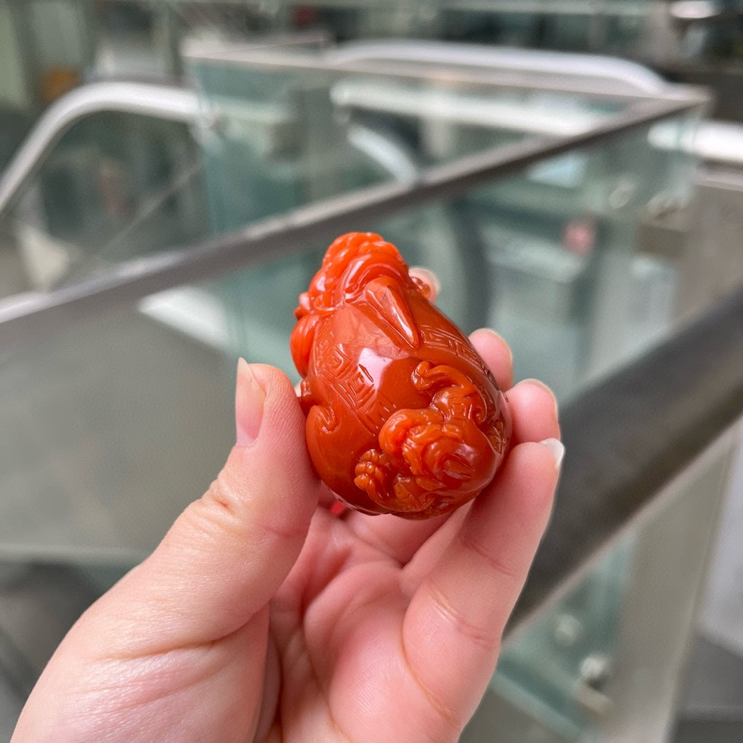 A1852 Chinese Nanhong Agate Hand Carved Fortune Pixiu Pendant
