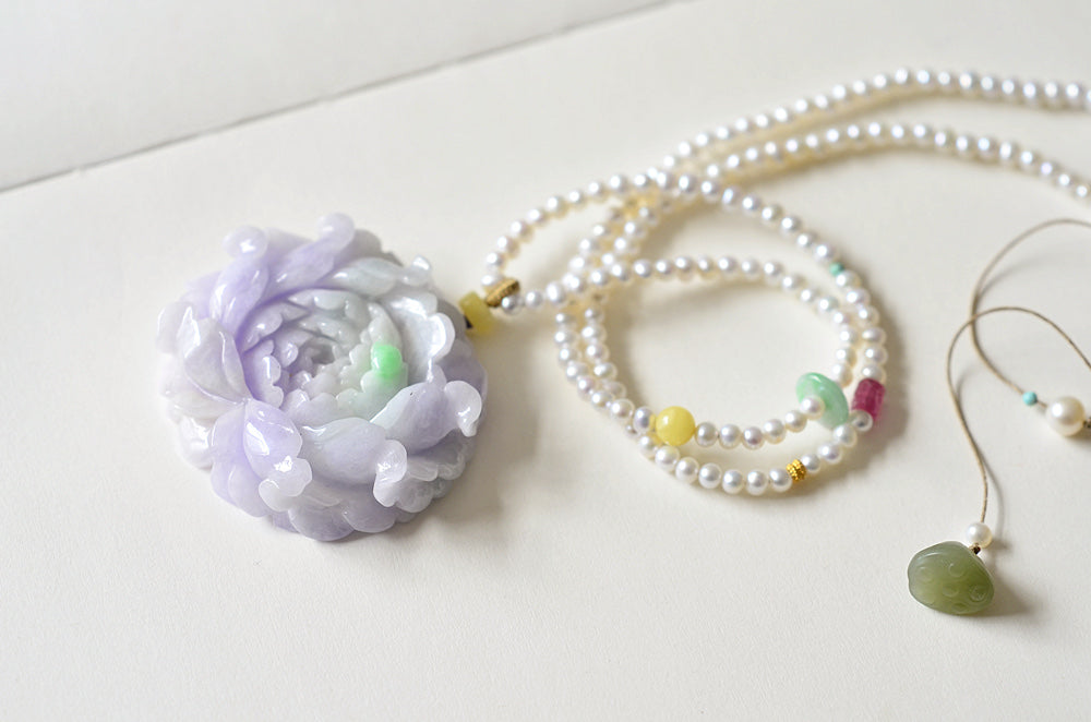 A1866 Exquisite Purple Jadeite Carved Peony Pendant w Pearl & Beeswax Beads Necklace