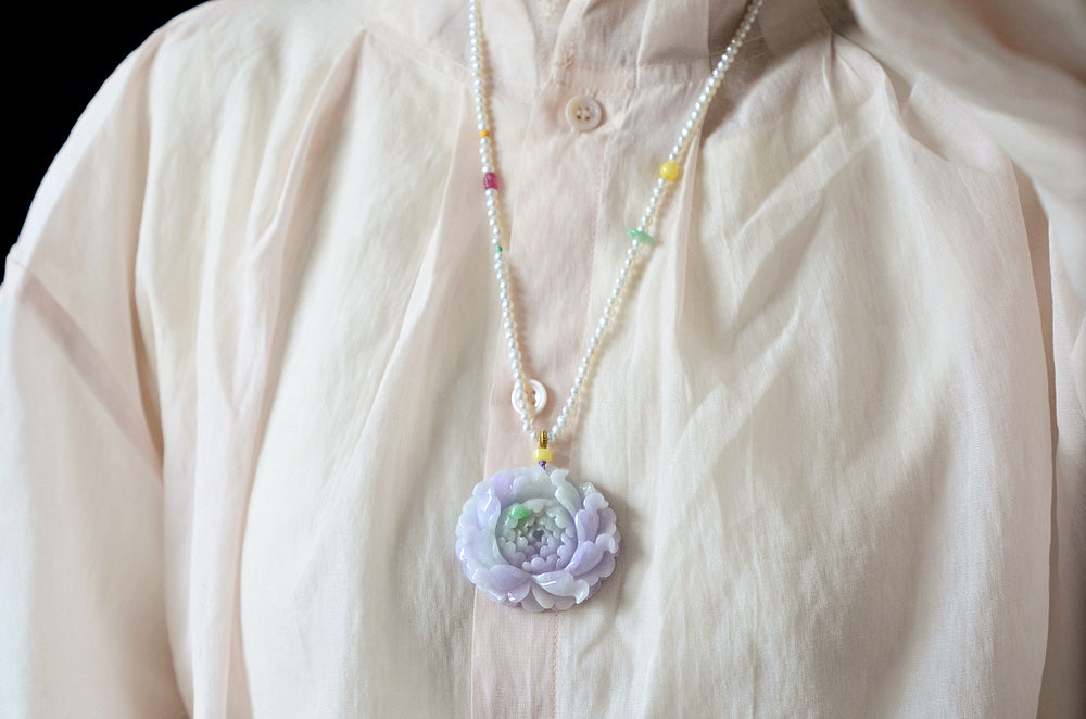 A1866 Exquisite Purple Jadeite Carved Peony Pendant w Pearl & Beeswax Beads Necklace