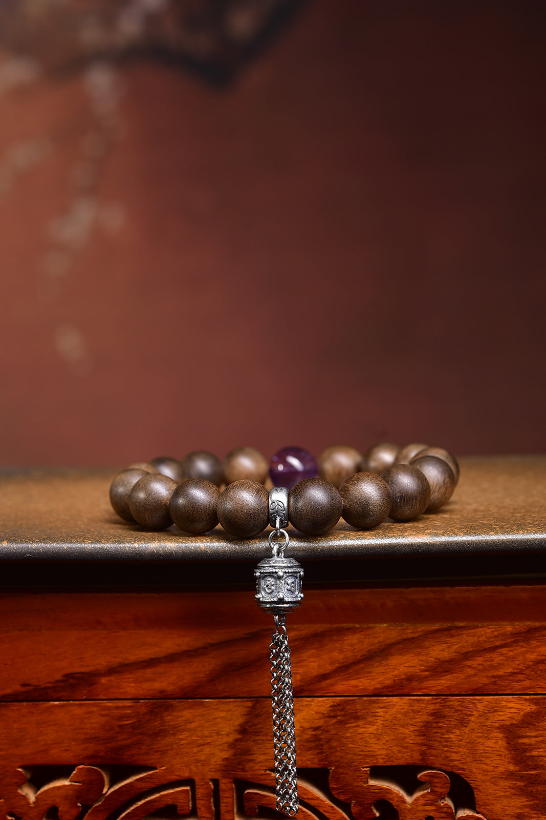 A1867 Vintage Chenxiang Wood & Amethyst Beads Bracelet