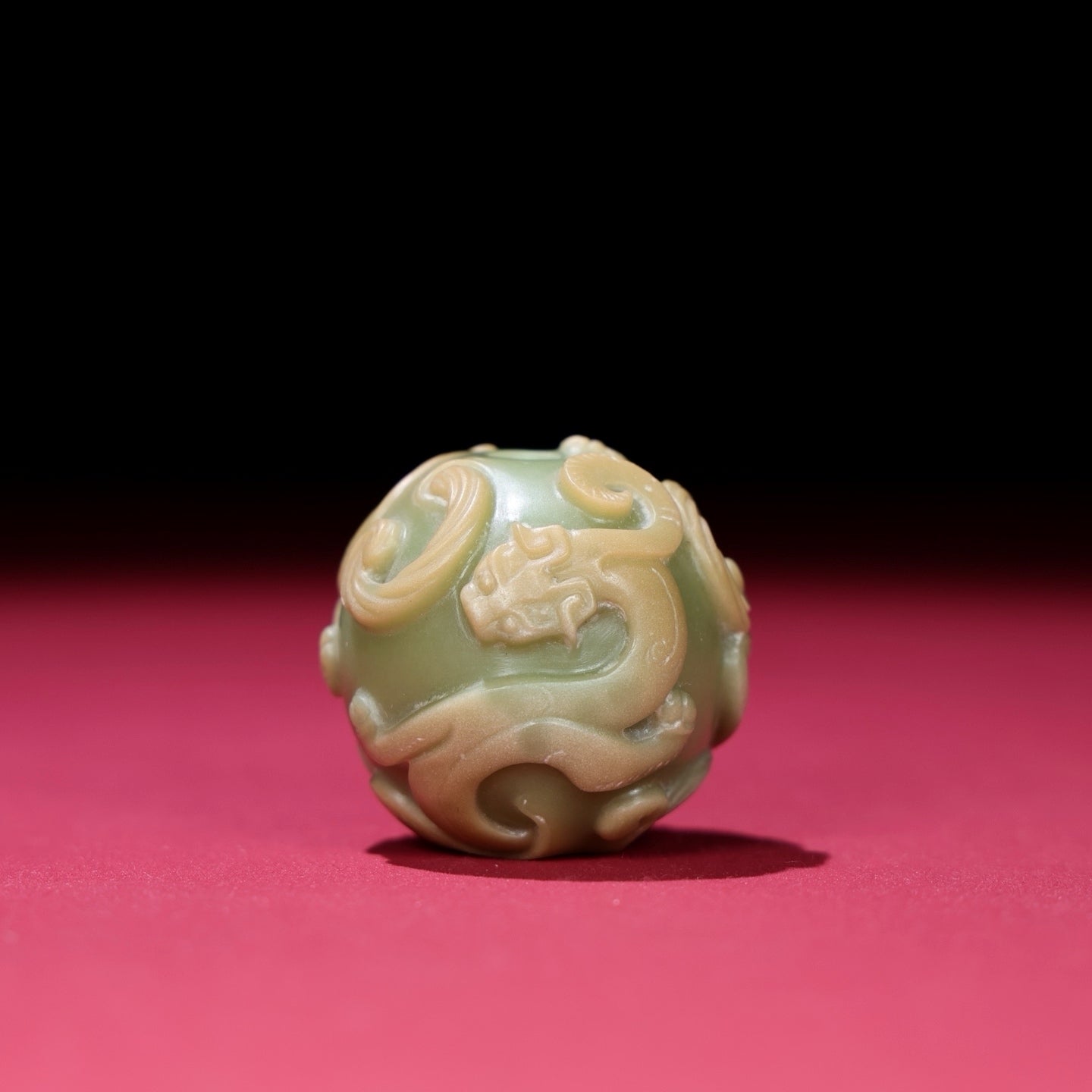 A1872 Exquisite Luminous Stone Low Relief Chi Dragon Pendant