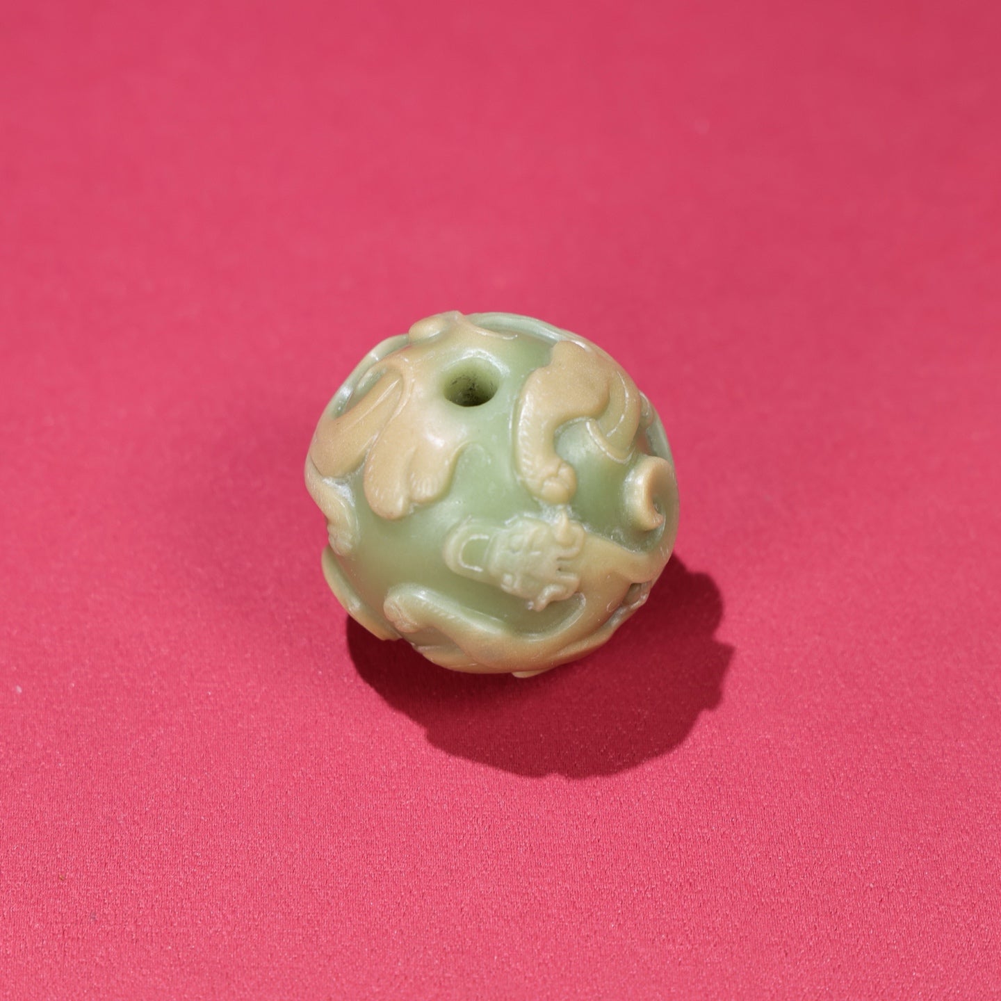 A1872 Exquisite Luminous Stone Low Relief Chi Dragon Pendant