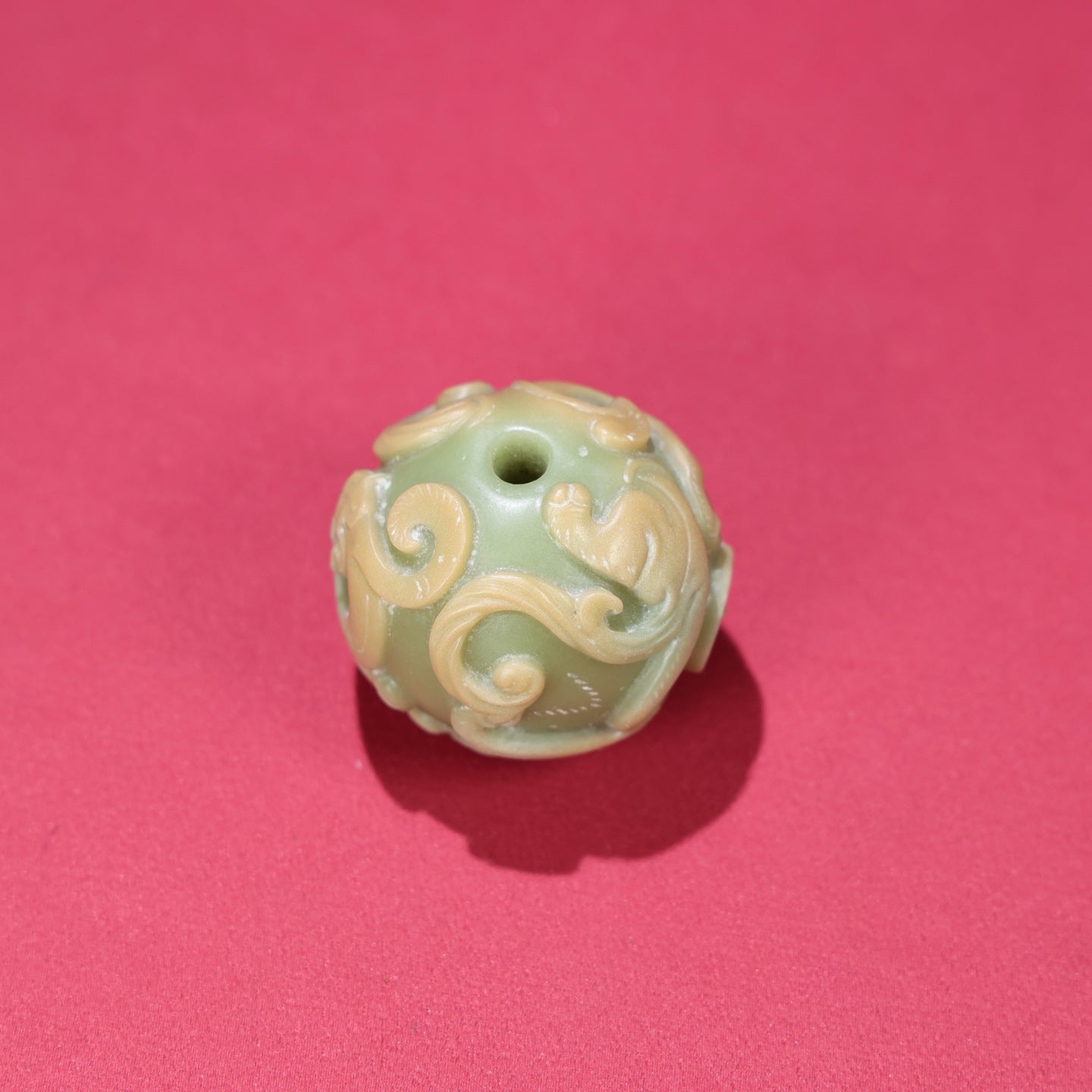 A1872 Exquisite Luminous Stone Low Relief Chi Dragon Pendant