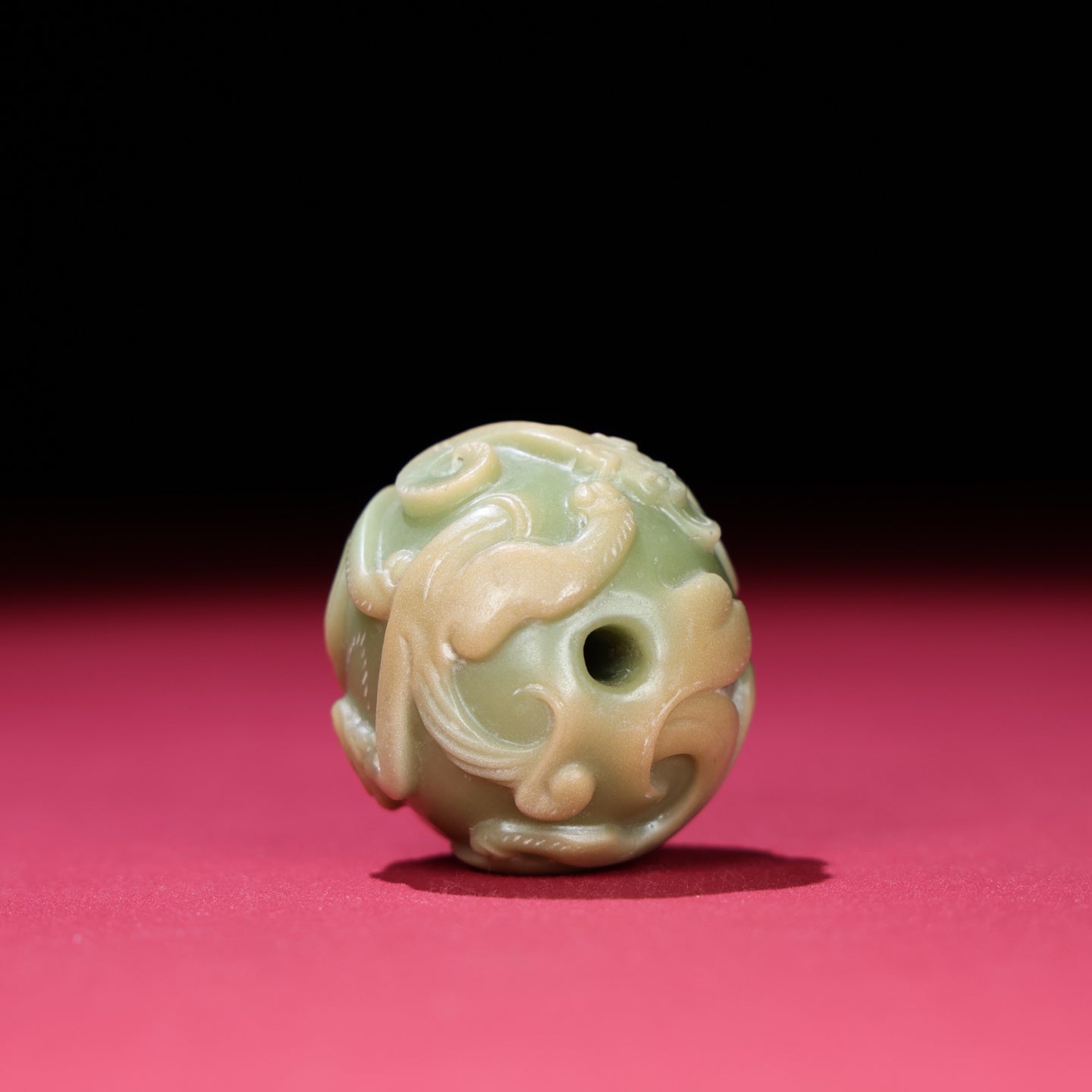 A1872 Exquisite Luminous Stone Low Relief Chi Dragon Pendant