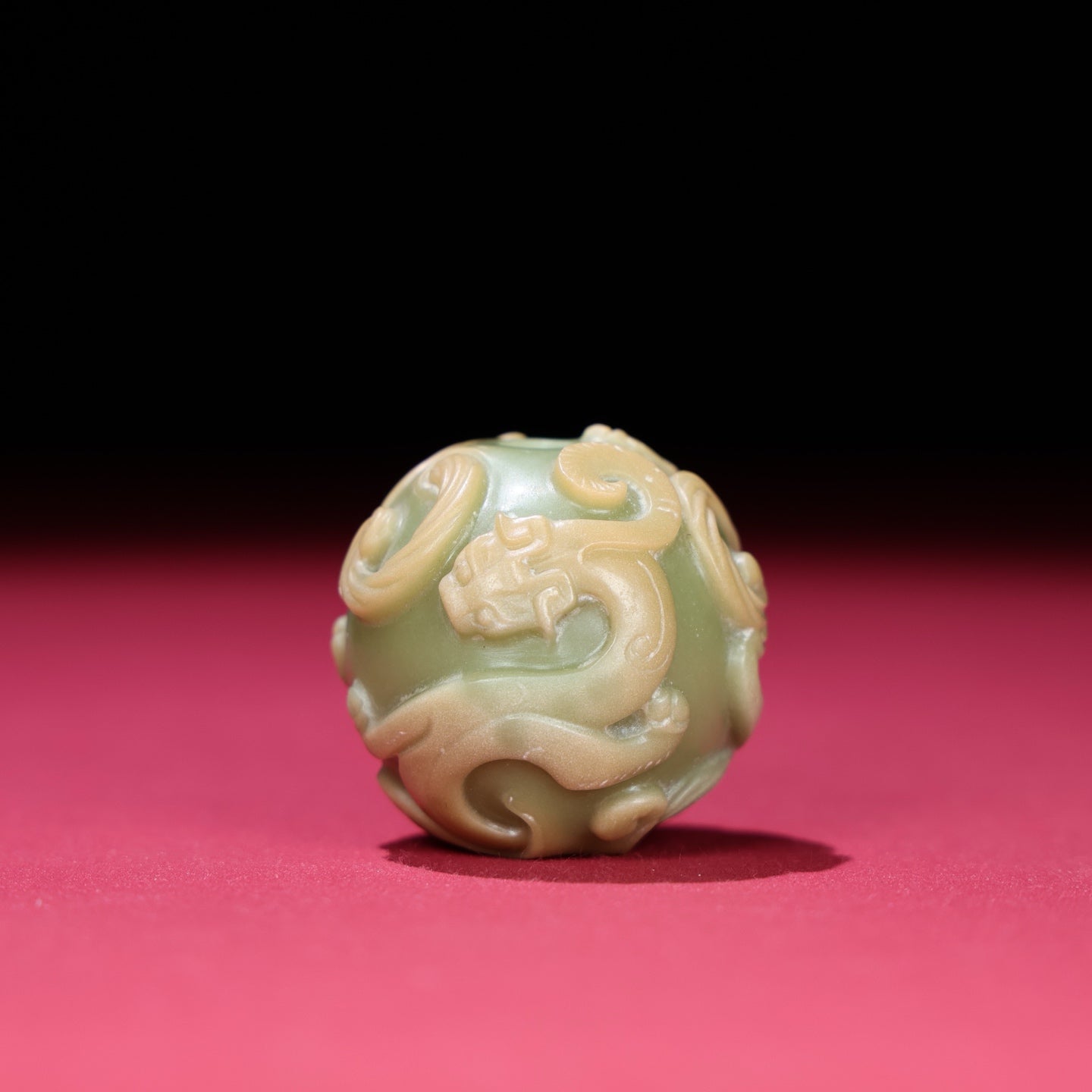 A1872 Exquisite Luminous Stone Low Relief Chi Dragon Pendant