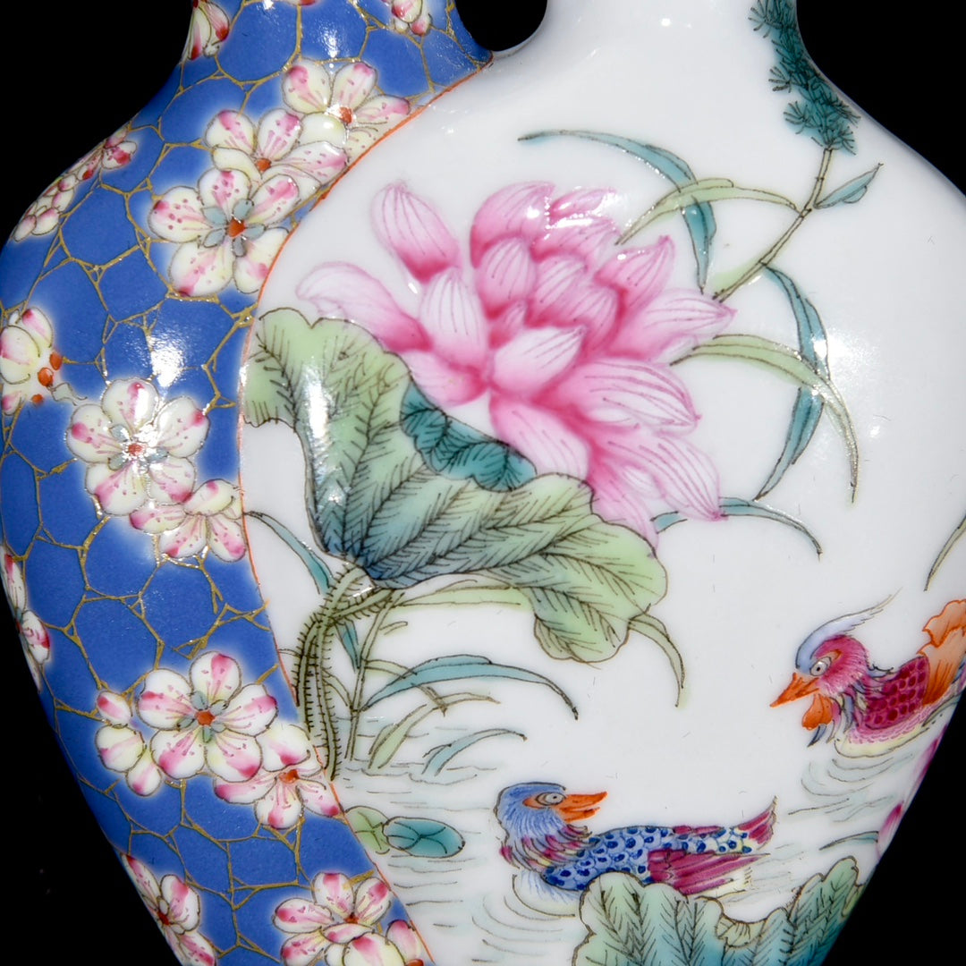 A1873 Chinese Qing Dynasty Gilt Gold Famille Rose Enamel Mandarin Ducks & Lotus Leaf & Lotus Flower Design Conjoined Porcelain Snuff Bottle