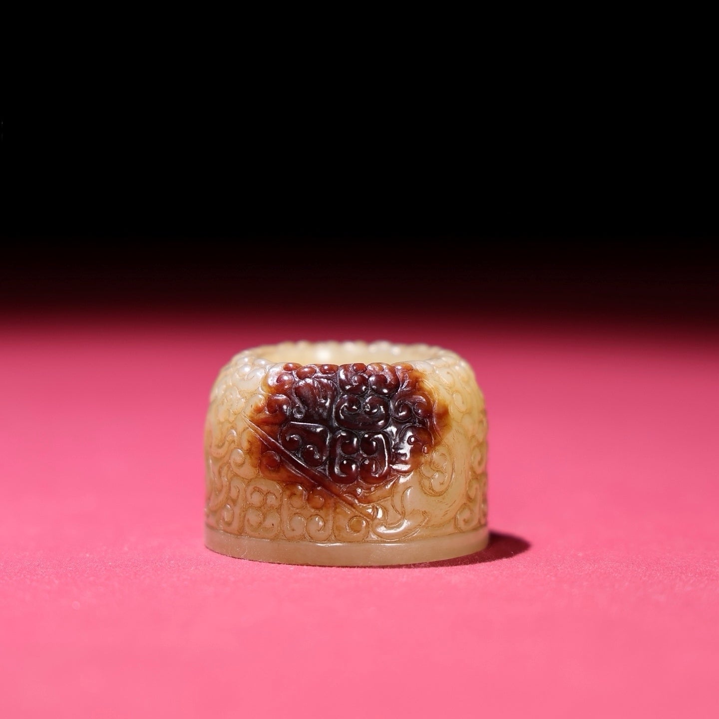 A1880 Superb Old Chinese Hetian Jade Thumb Ring