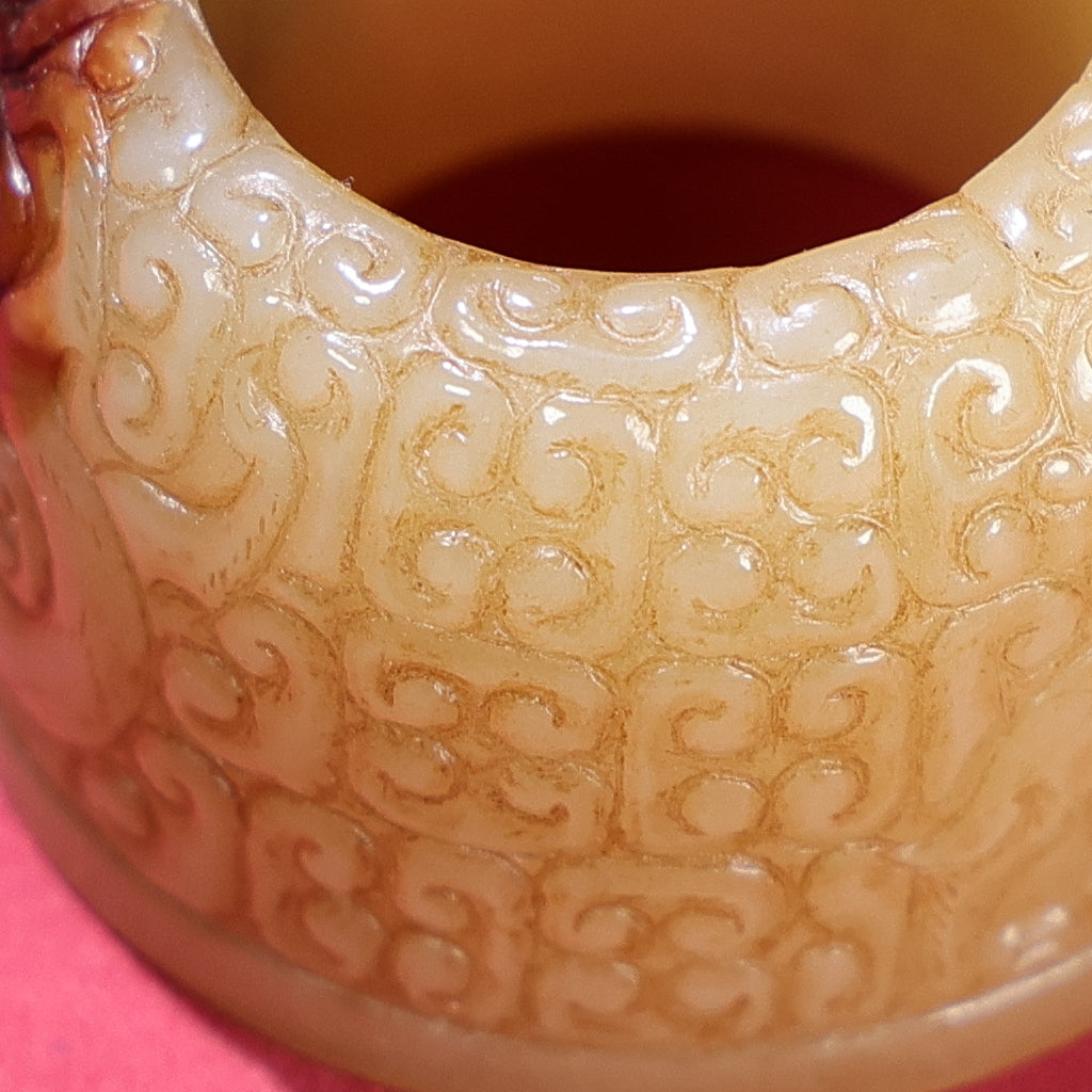A1880 Superb Old Chinese Hetian Jade Thumb Ring