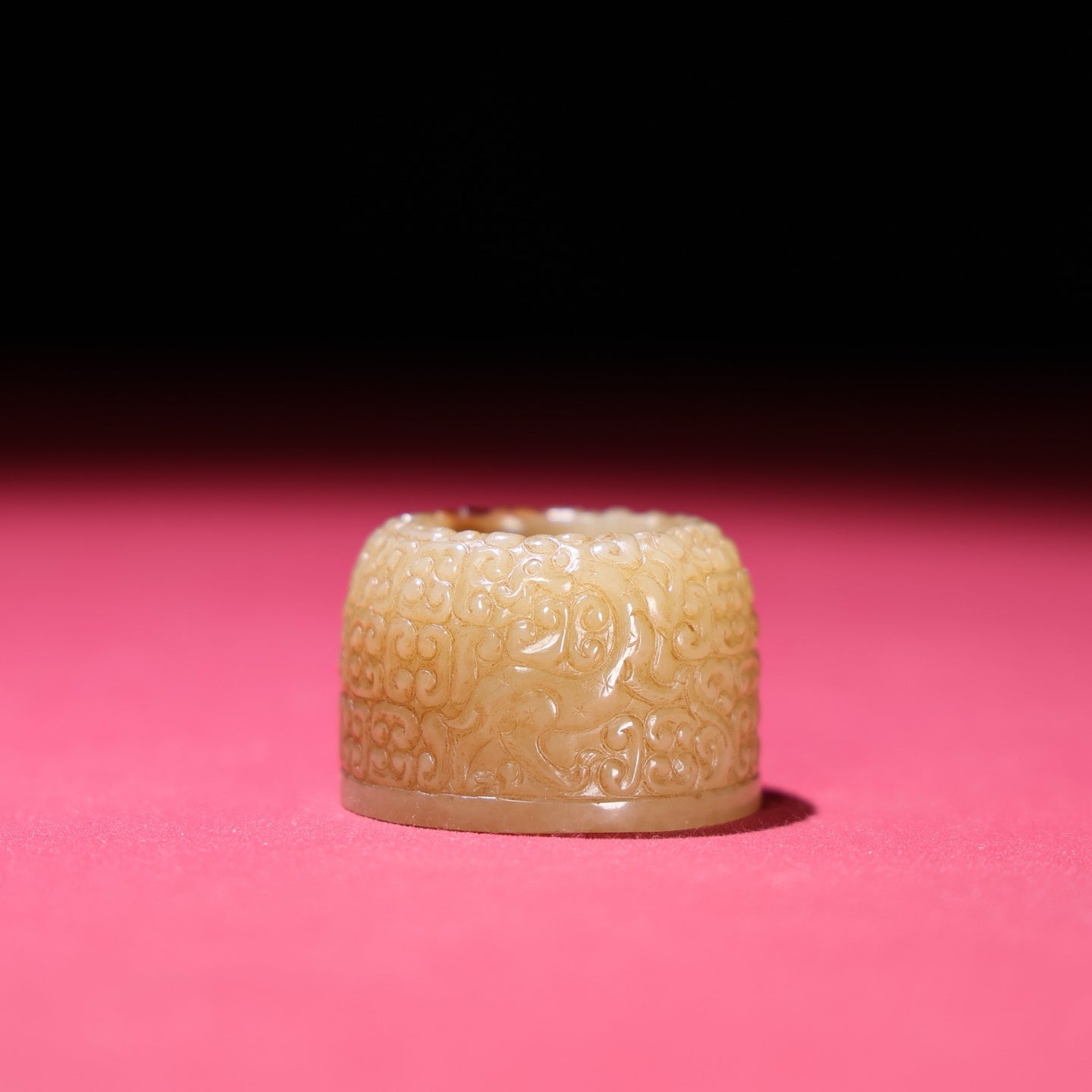 A1880 Superb Old Chinese Hetian Jade Thumb Ring