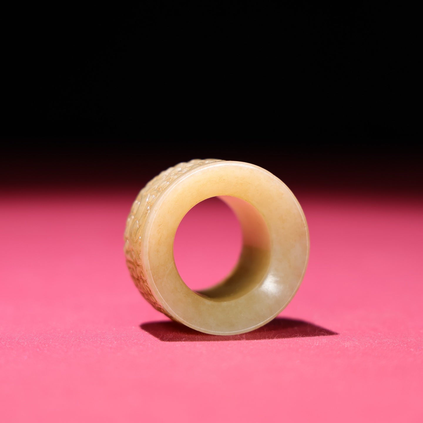 A1880 Superb Old Chinese Hetian Jade Thumb Ring