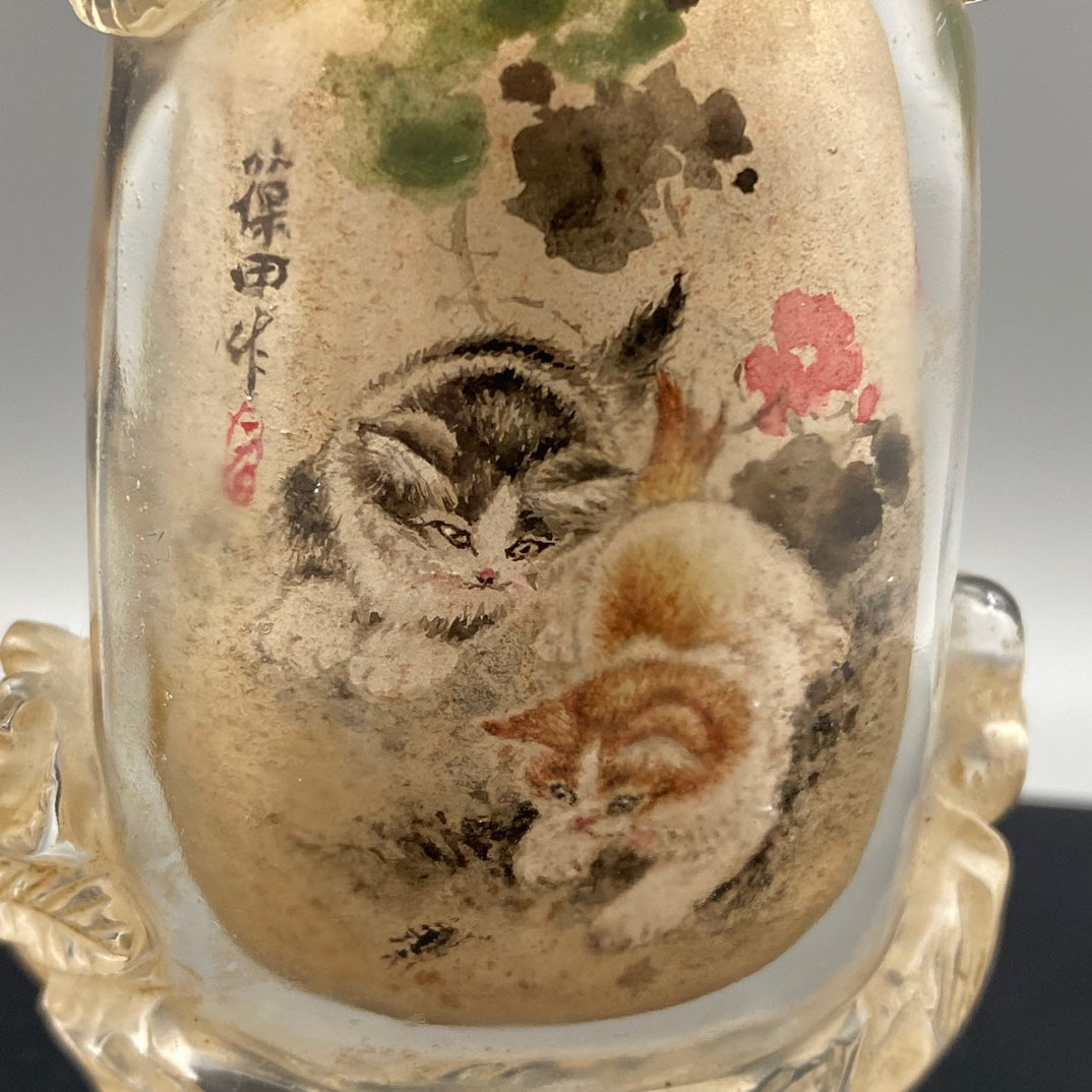 A1882 Old Chinese Peking Glass Inside Painting Cat Design Snuff Bottle w Stopper