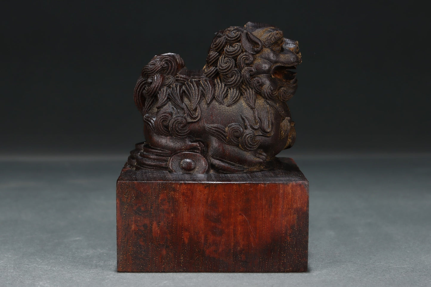 A1891 Vintage Chinese Chenxiang Wood Hand Carved Fortune Lion Seal