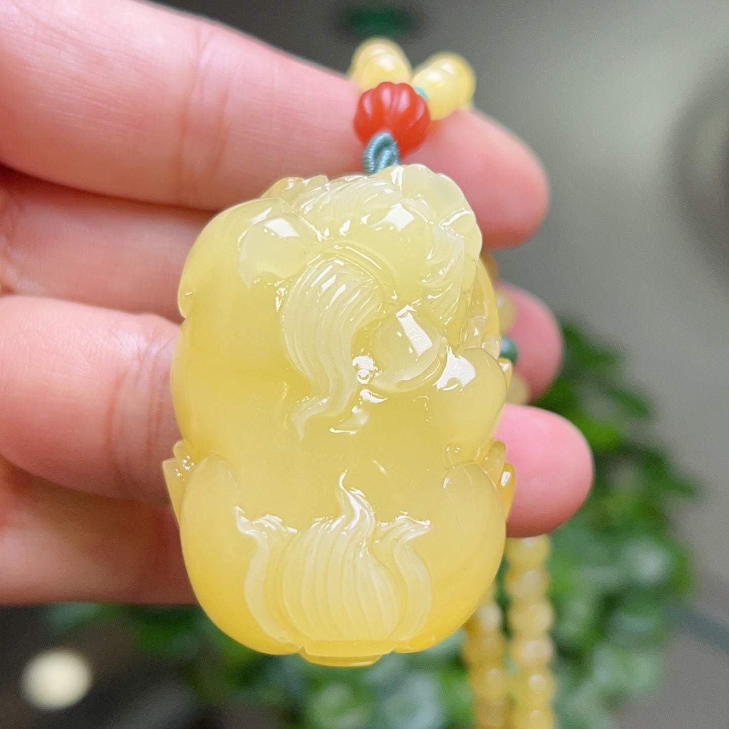 A1904 Beautiful Beeswax Carved Fortune Pixiu Pendant w Hand Woven Beads Necklace