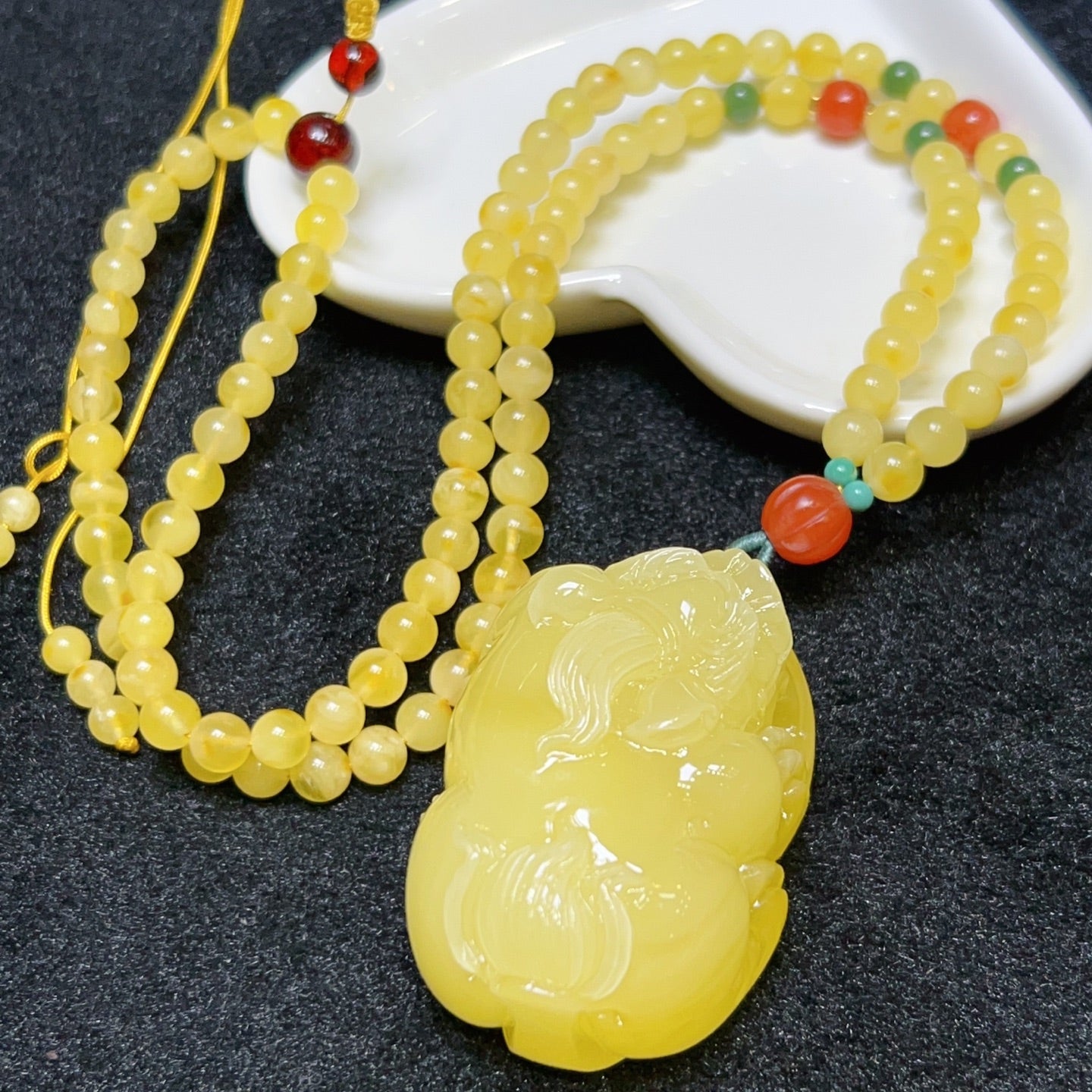A1904 Beautiful Beeswax Carved Fortune Pixiu Pendant w Hand Woven Beads Necklace