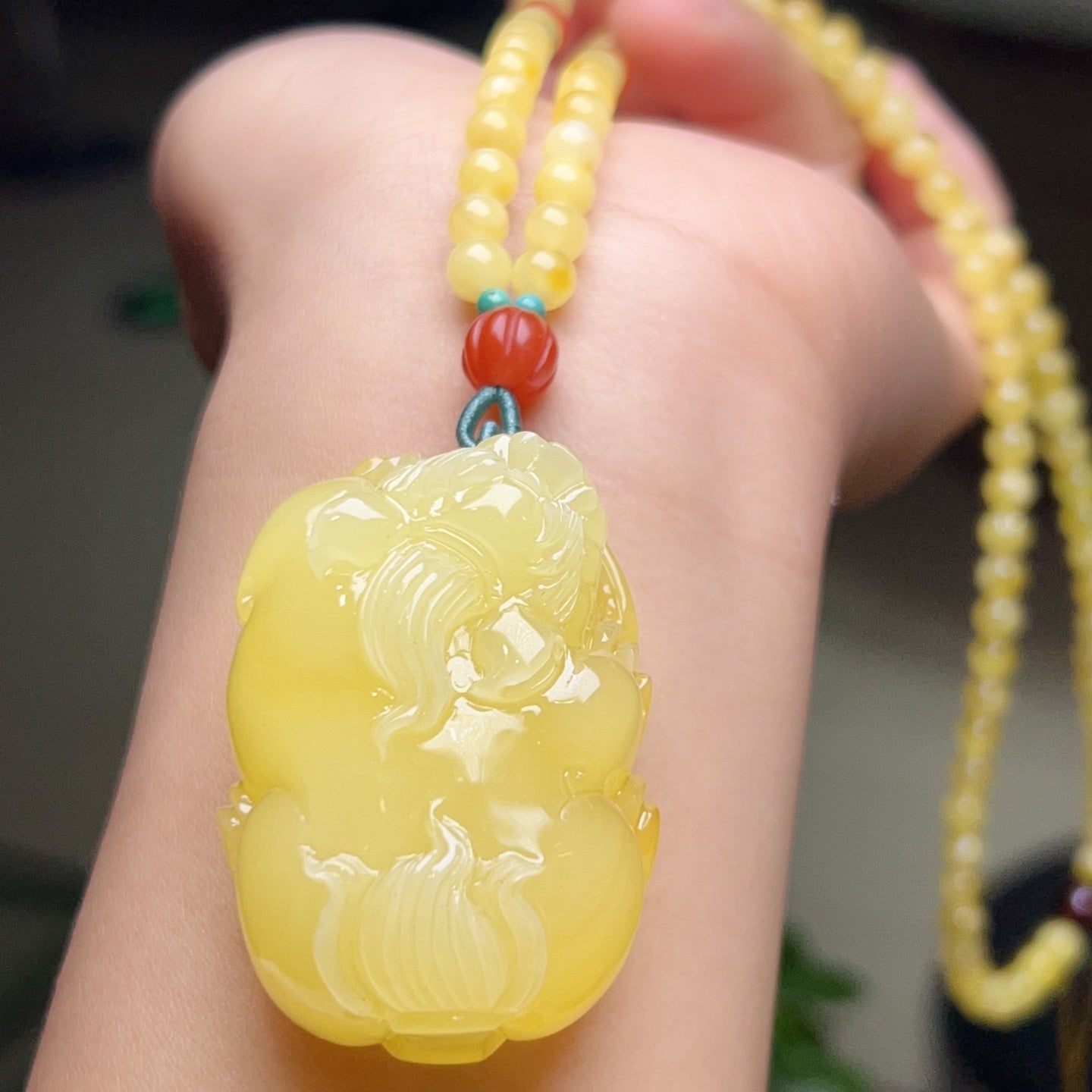 A1904 Beautiful Beeswax Carved Fortune Pixiu Pendant w Hand Woven Beads Necklace