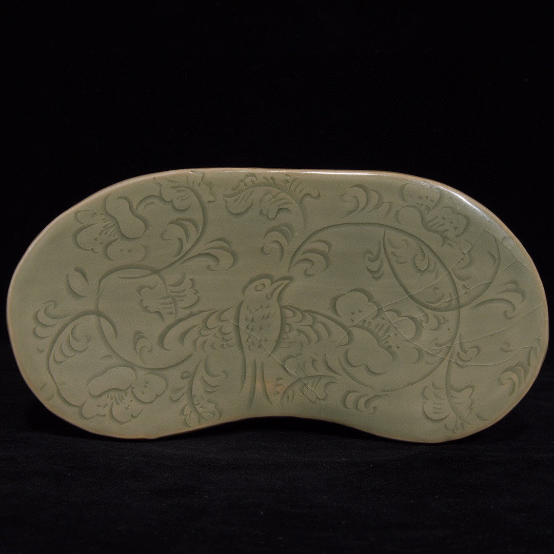 A1905 Chinese Yue Kiln Porcelain Pillow Statue