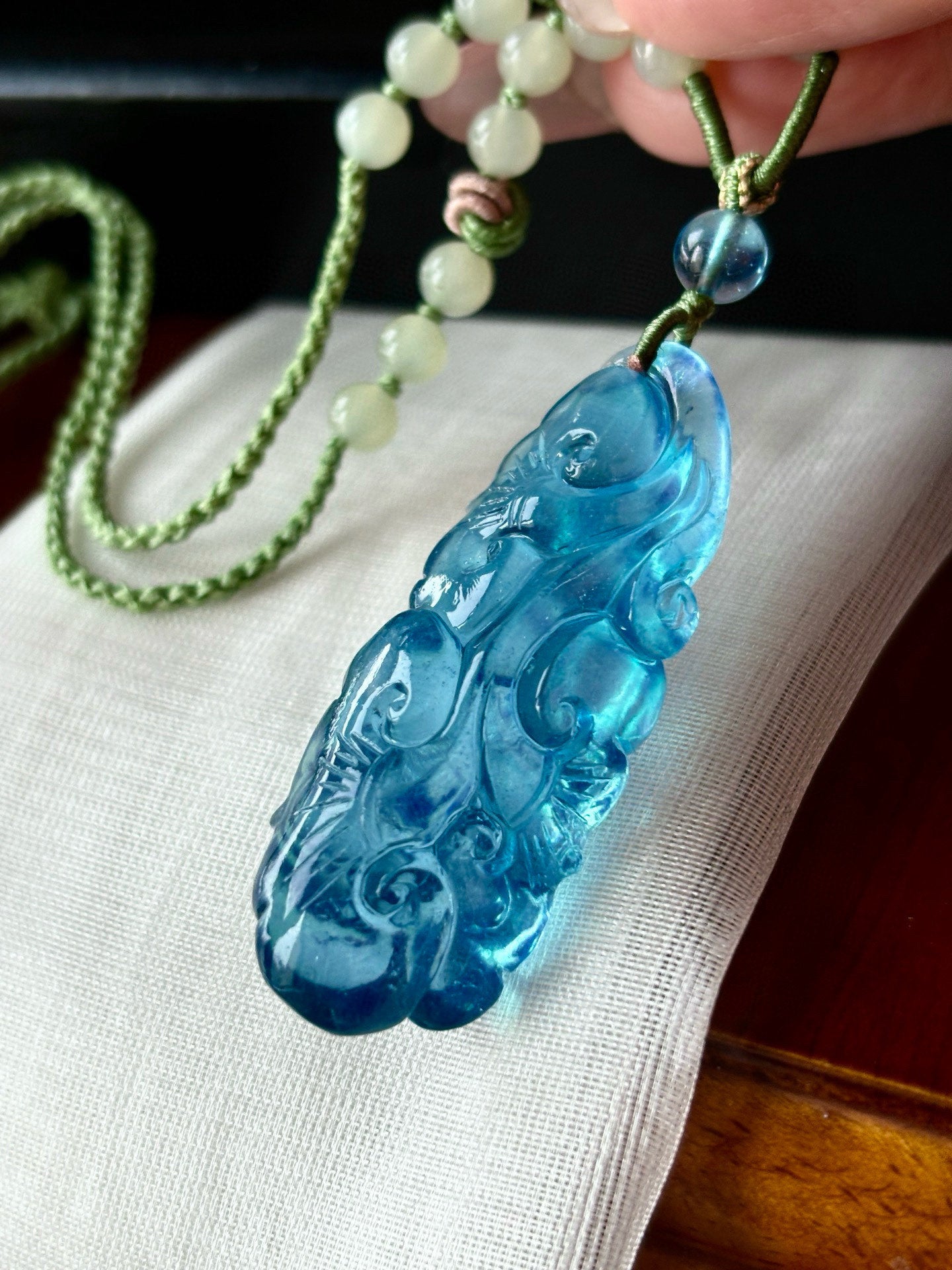 A1926 Beautiful Aquamarine Carved Ruyi Pendant w Hand Woven Hetian Jade Beads Necklace