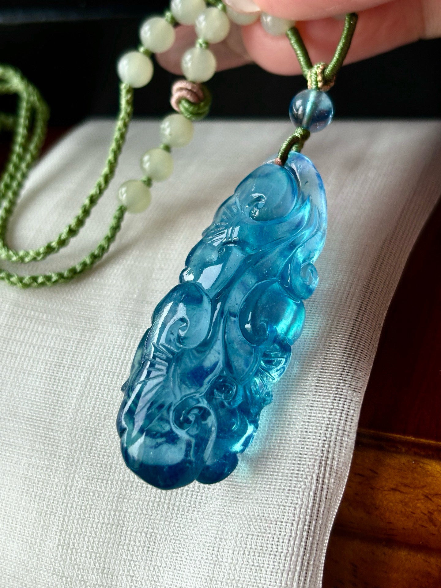 A1926 Beautiful Aquamarine Carved Ruyi Pendant w Hand Woven Hetian Jade Beads Necklace