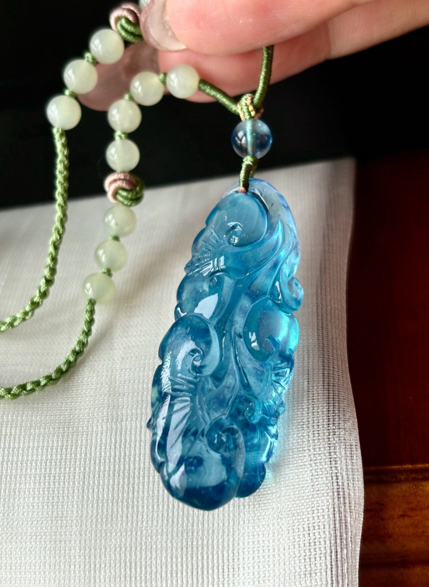 A1926 Beautiful Aquamarine Carved Ruyi Pendant w Hand Woven Hetian Jade Beads Necklace