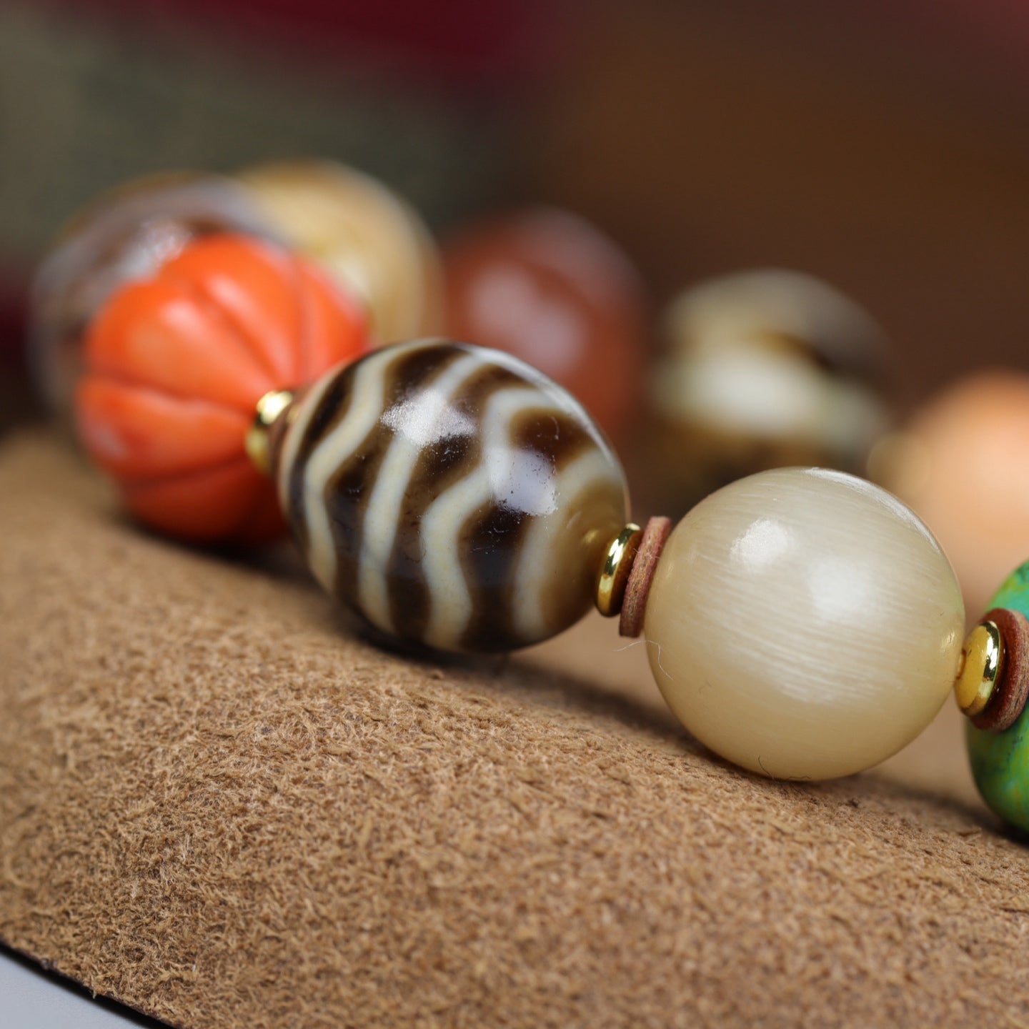A1934 Hand Woven Beautiful Multicolored Beads Bracelet