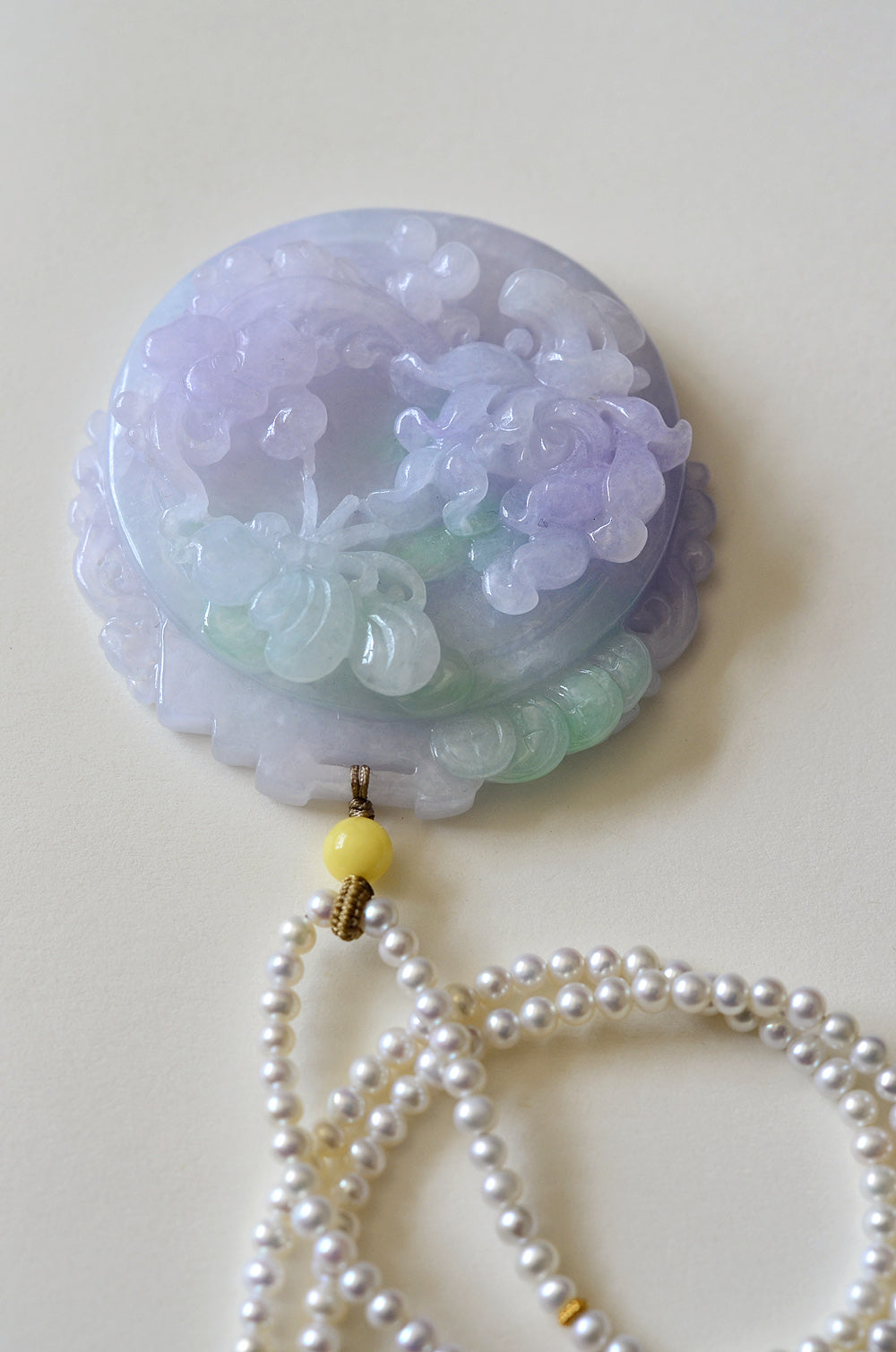 A1939 Exquisite Purple Jadeite Carved Butterfly & Flowers Pendant w Hand Woven Pearl Beads Necklace