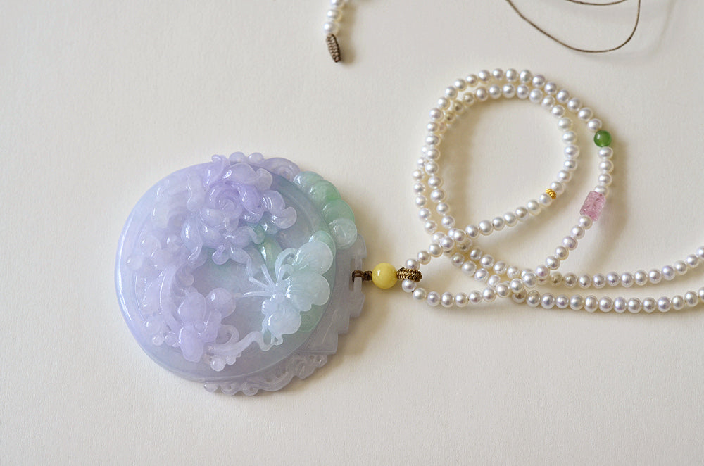 A1939 Exquisite Purple Jadeite Carved Butterfly & Flowers Pendant w Hand Woven Pearl Beads Necklace